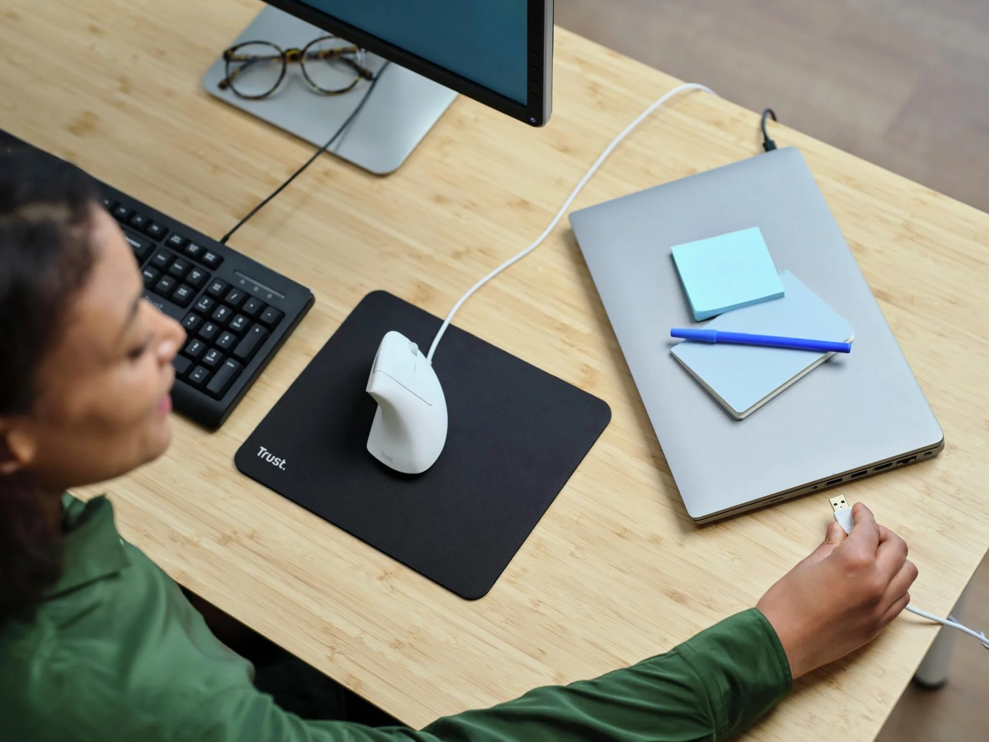 Verto Ergonomiczna mysz przewodowa pionowa LED 1000-1600 DPI 6 przycisków USB 1,5 m