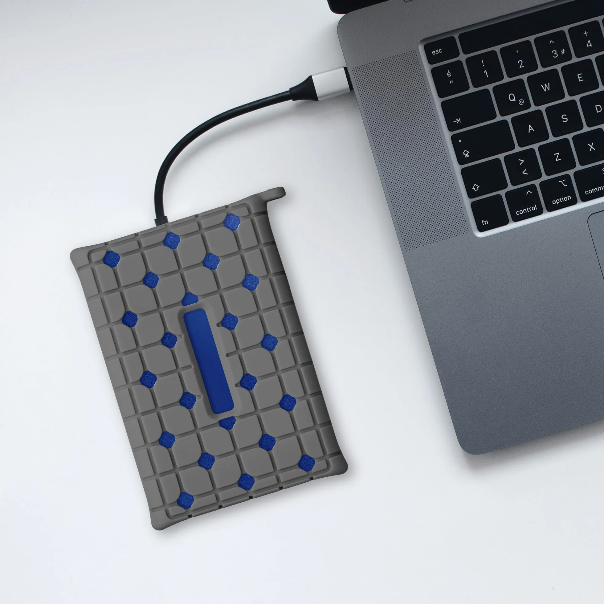 kwmobile Etui kompatybilne z Samsung T7 Portable SSD - Silikonowa osłona na przenośny dysk SSD - w kolorze szarym