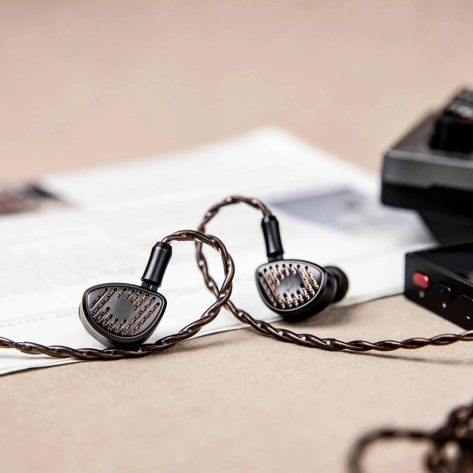 Linsoul Kiwi Ears Septet in Ear Monitor, 1DD + 4BA + 1 Planar + 1 PZT Quadri-Hybrid, słuchawki przewodowe HiFi, słuchawki do gier z kablem modułowym 3,5 mm/4,4 mm dla muzyków i audiofilów