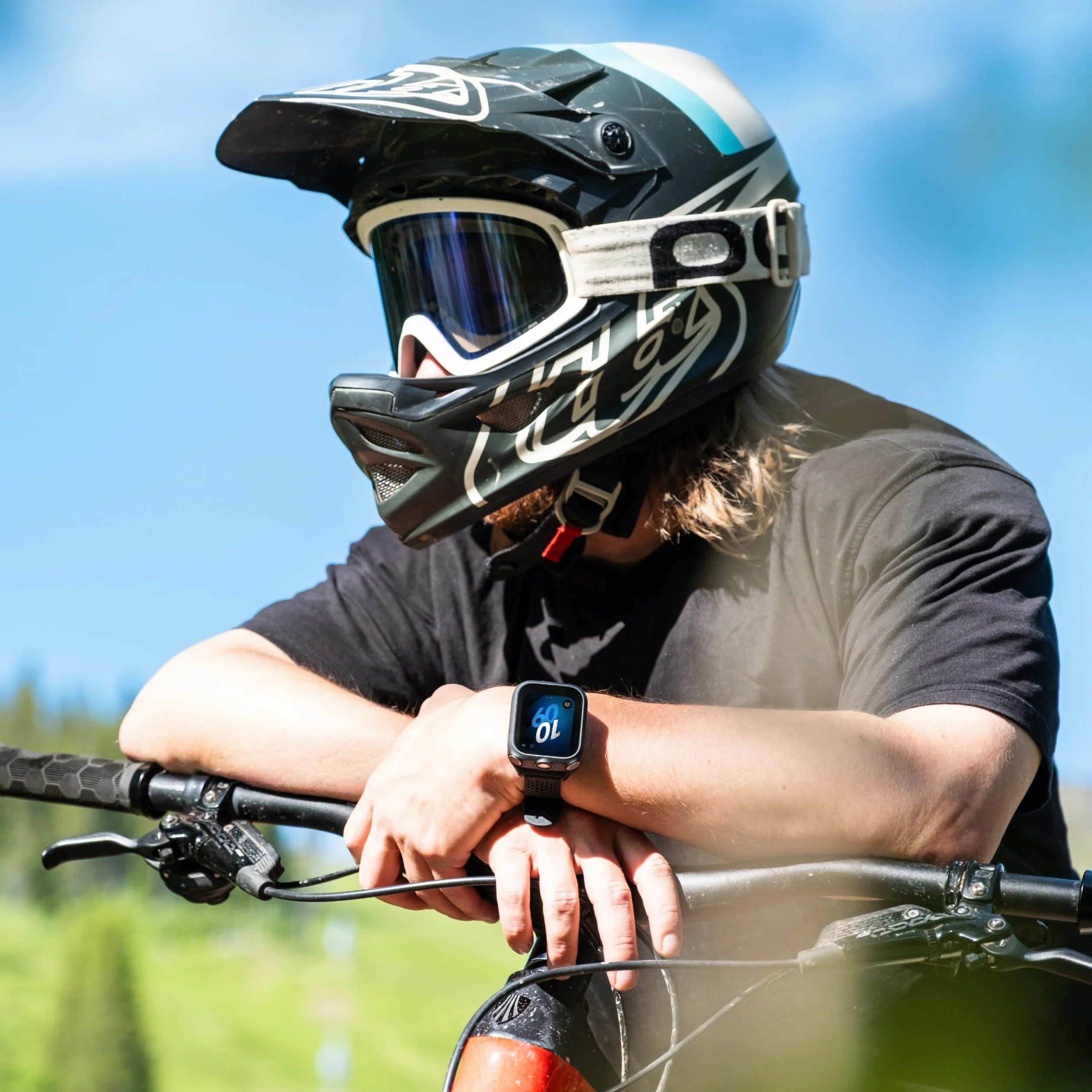 Zdalne sterowanie podglądem GPS z wbudowanym mikrofonem