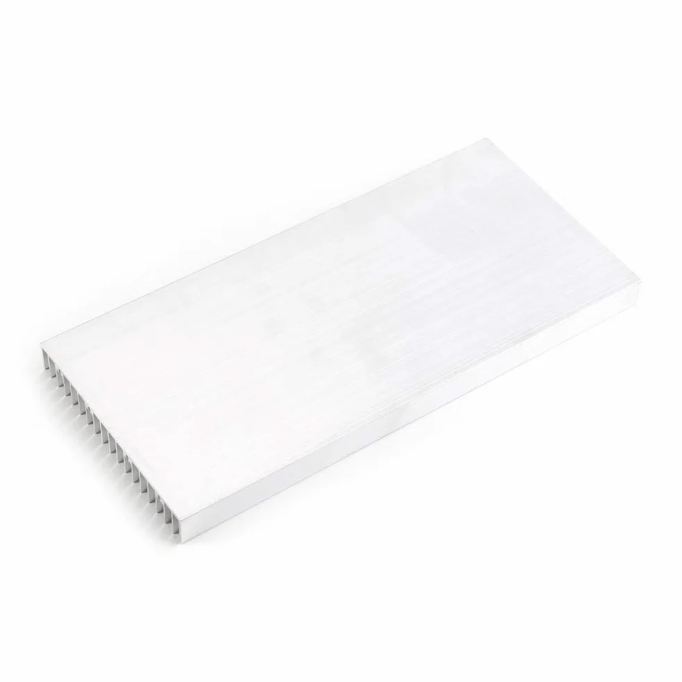 Aluminiowy radiator do lamp LED na 8 sztuk diod 3W lub 20 sztuk diod 1W, 300x140x20mm