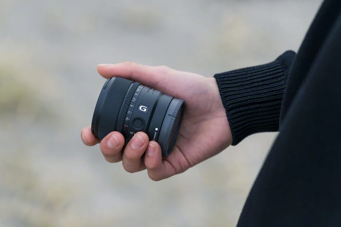 Sony 15 mm f/1.4 G E-Mount obiektyw stałoogniskowy APS-C (idealny do krajobrazów, vlogów i kreatywnych perspektyw)
