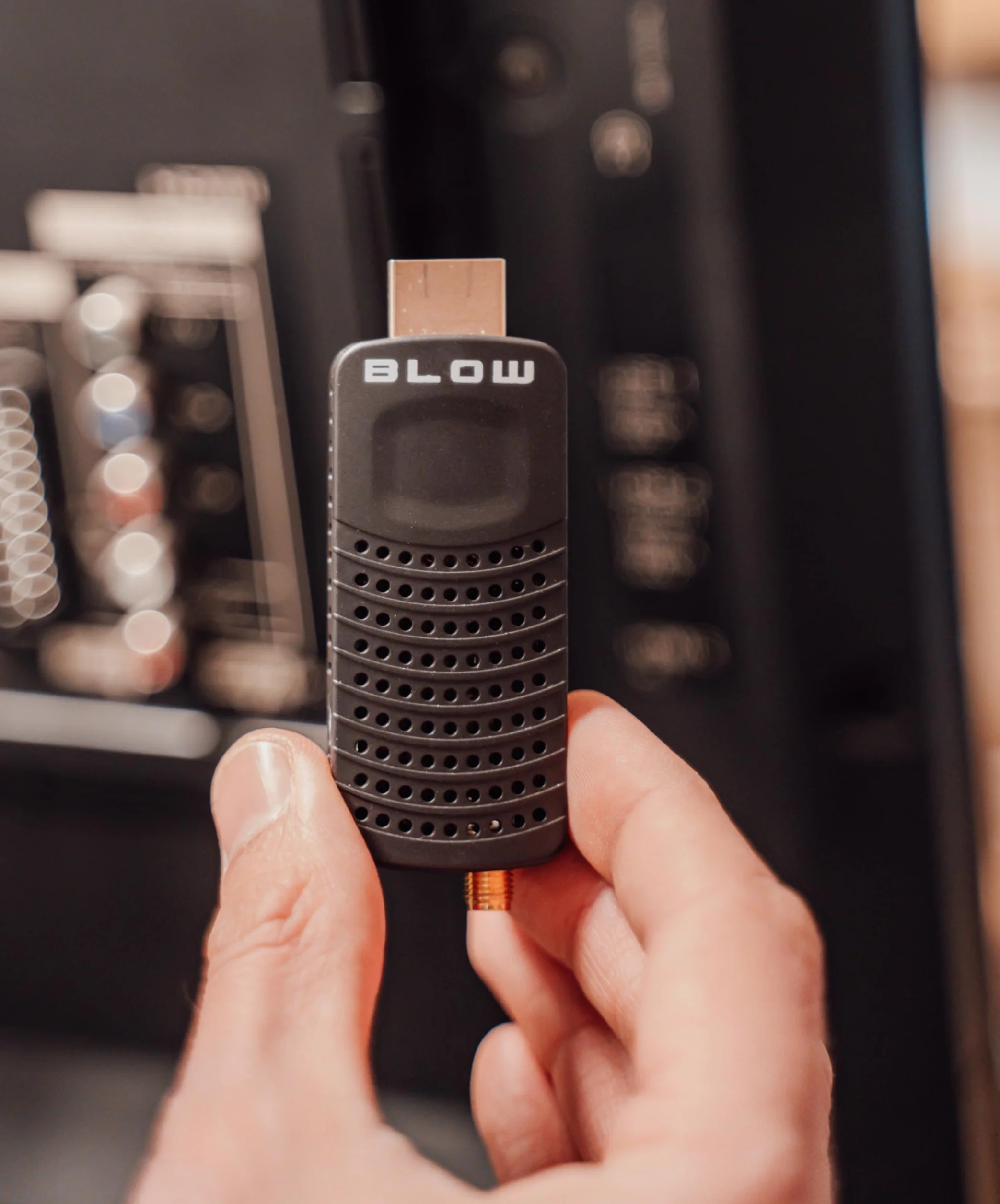 BLOW Tuner DVB-T2 7000FHD Mini H.265
