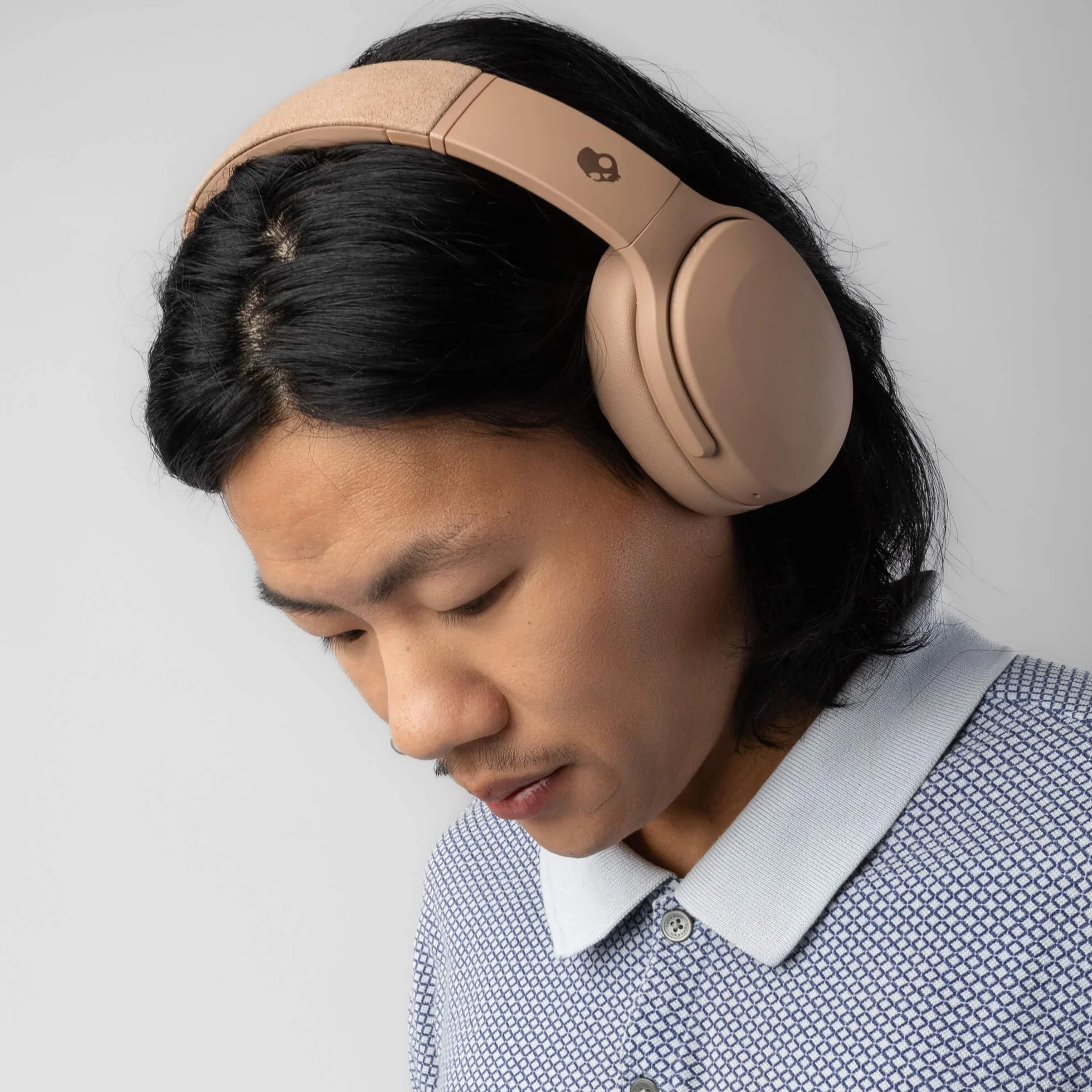 Skullcandy Crusher Evo Bezprzewodowe Słuchawki Nauszne z Regulowanym Basem Sensorycznym, 40 godz. Słuchania, Mikrofon, Obsługa iPhone’a, Androida i urządzeń Bluetooth – Beige