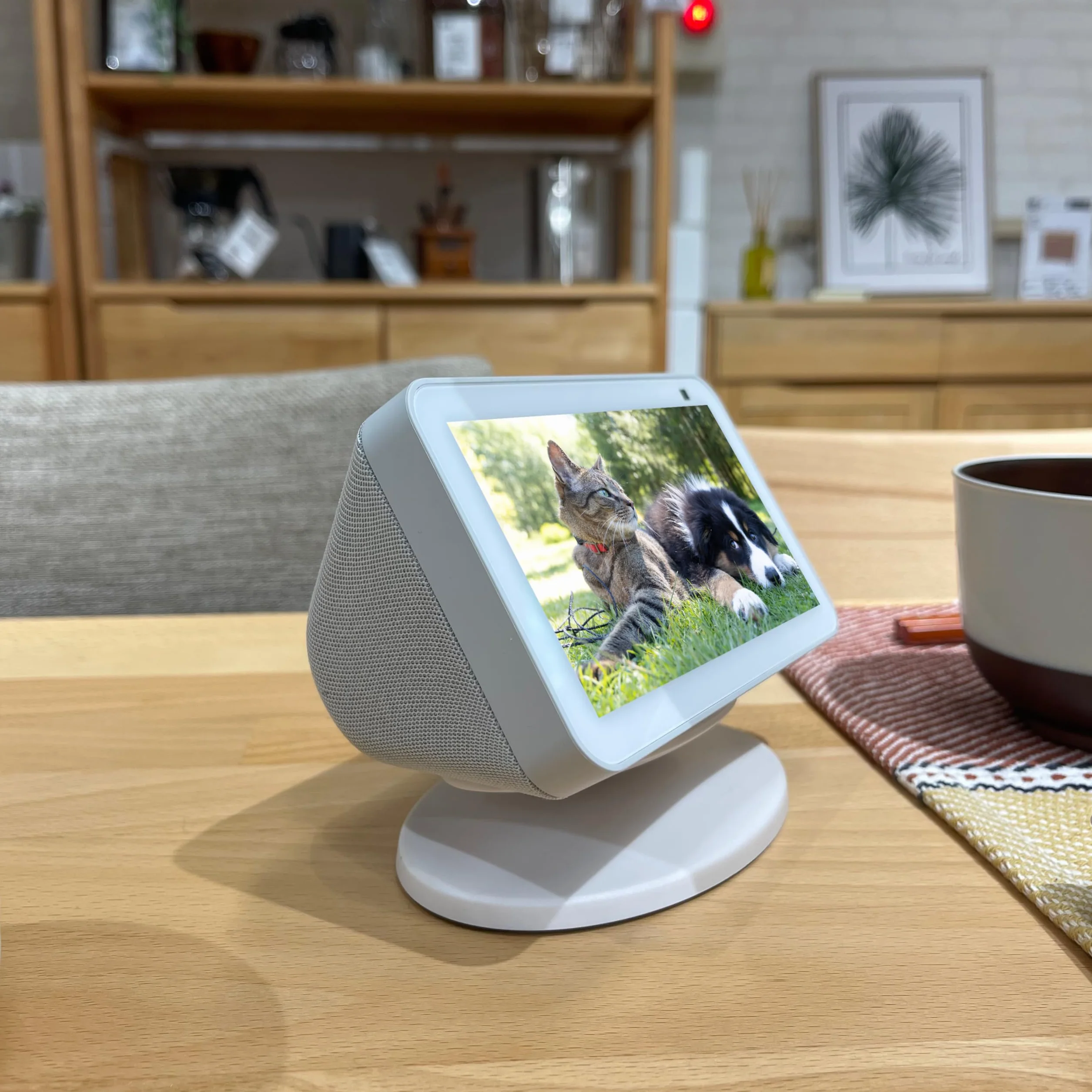 Sintron Regulowany stojak na wyświetlacz Smart Display do Show 5 & Show 8 (1. generacja), magnetyczny uchwyt do show 8 & Show 5 z obrotem o 360 stopni, funkcja nachylenia i antypoślizgowa podstawa (biały)