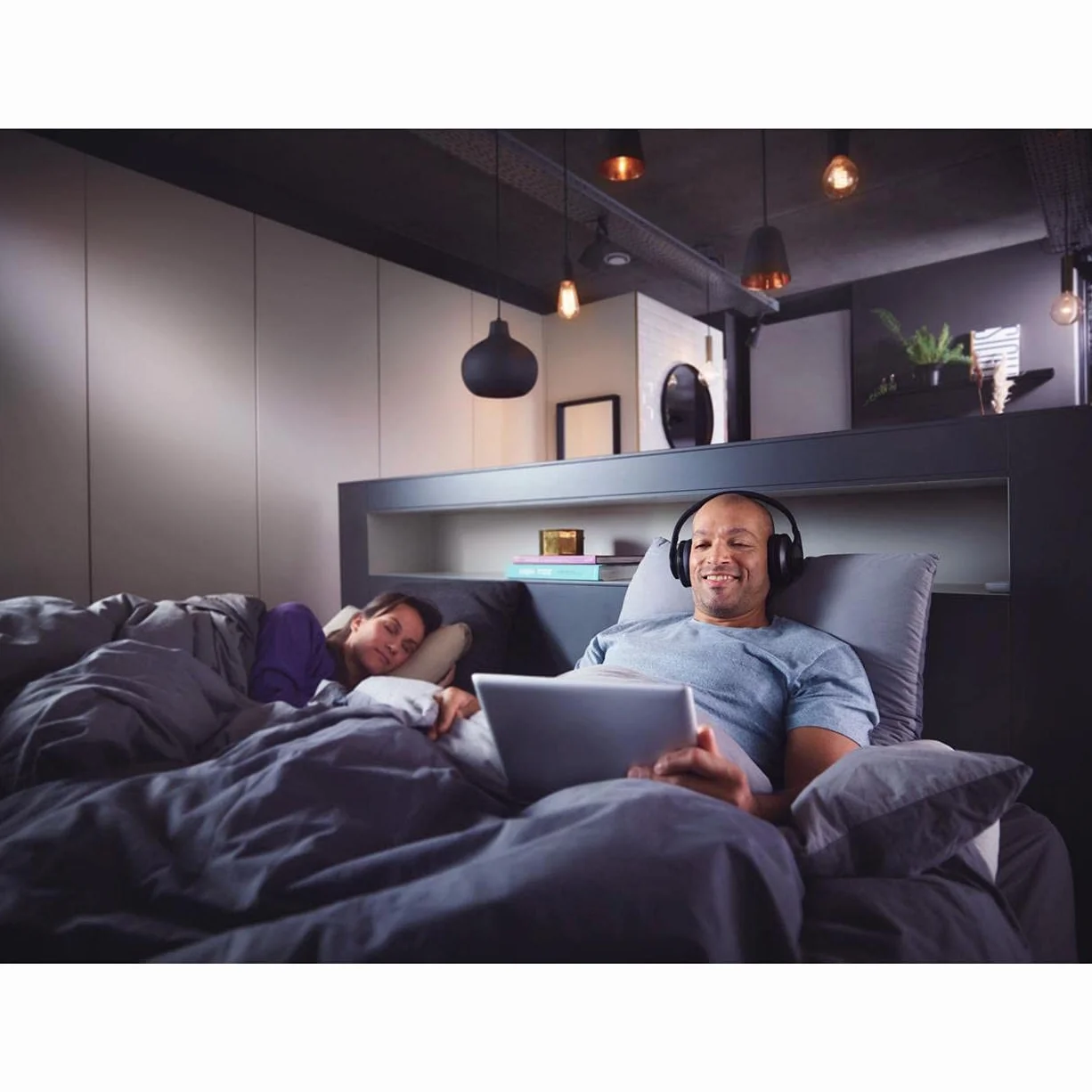Philips Słuchawki, Wezprzewodowe Słuchawki Nauszne, Pasywna Redukcja Szumów, Łatwe Połączenie Bluetooth, 18 Godzin Odtwarzania, Premium Wzornictwo I Lekkość, TAH6206BK/00