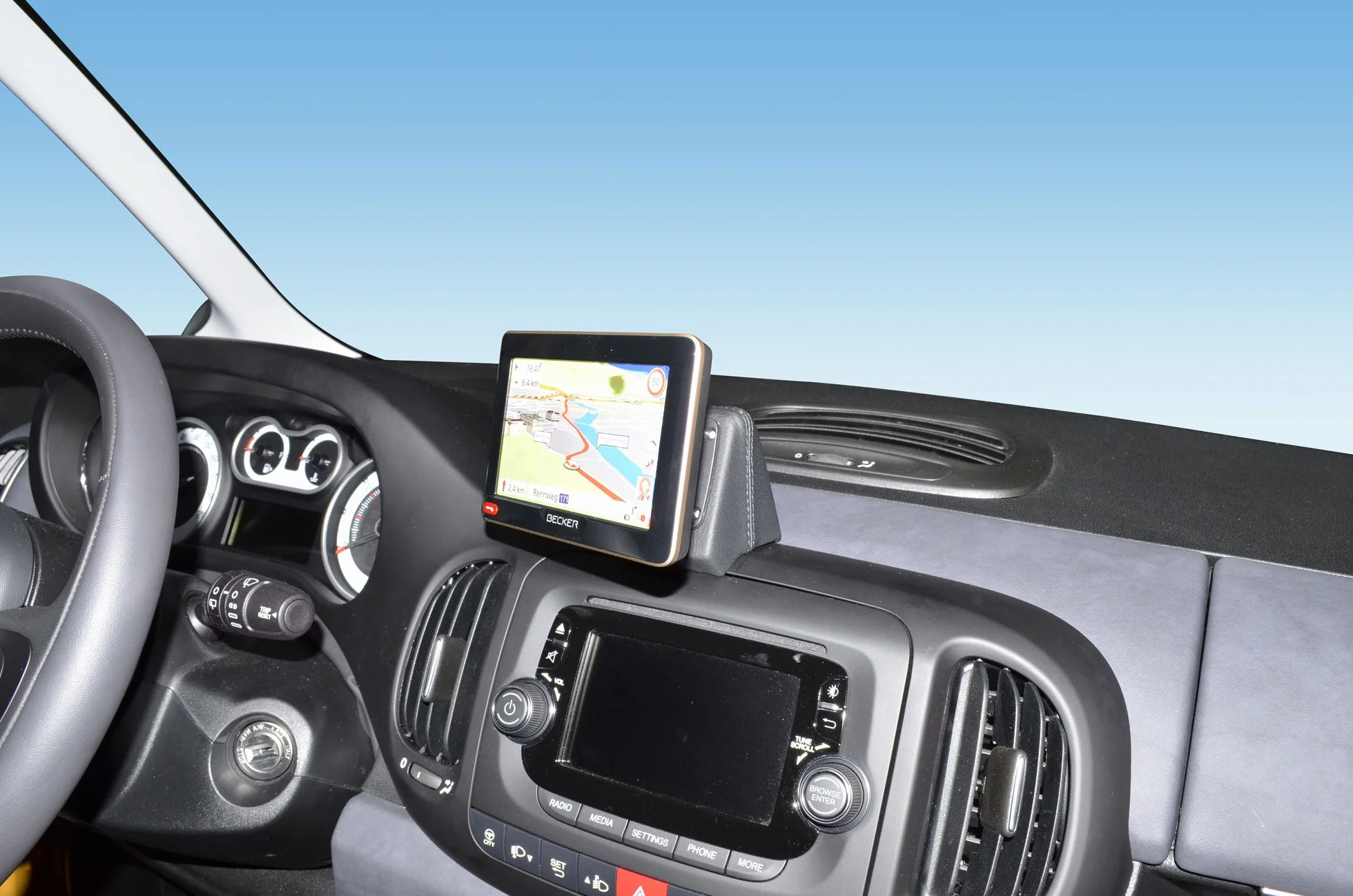 KUDA Uchwyt na telefon komórkowy pasujący do FIAT 500 L od 2013 roku - konsola telefoniczna do smartfonów, telefonów komórkowych, nawigacji i wielu innych – konsola ze sztucznej skóry, czarna, 5185
