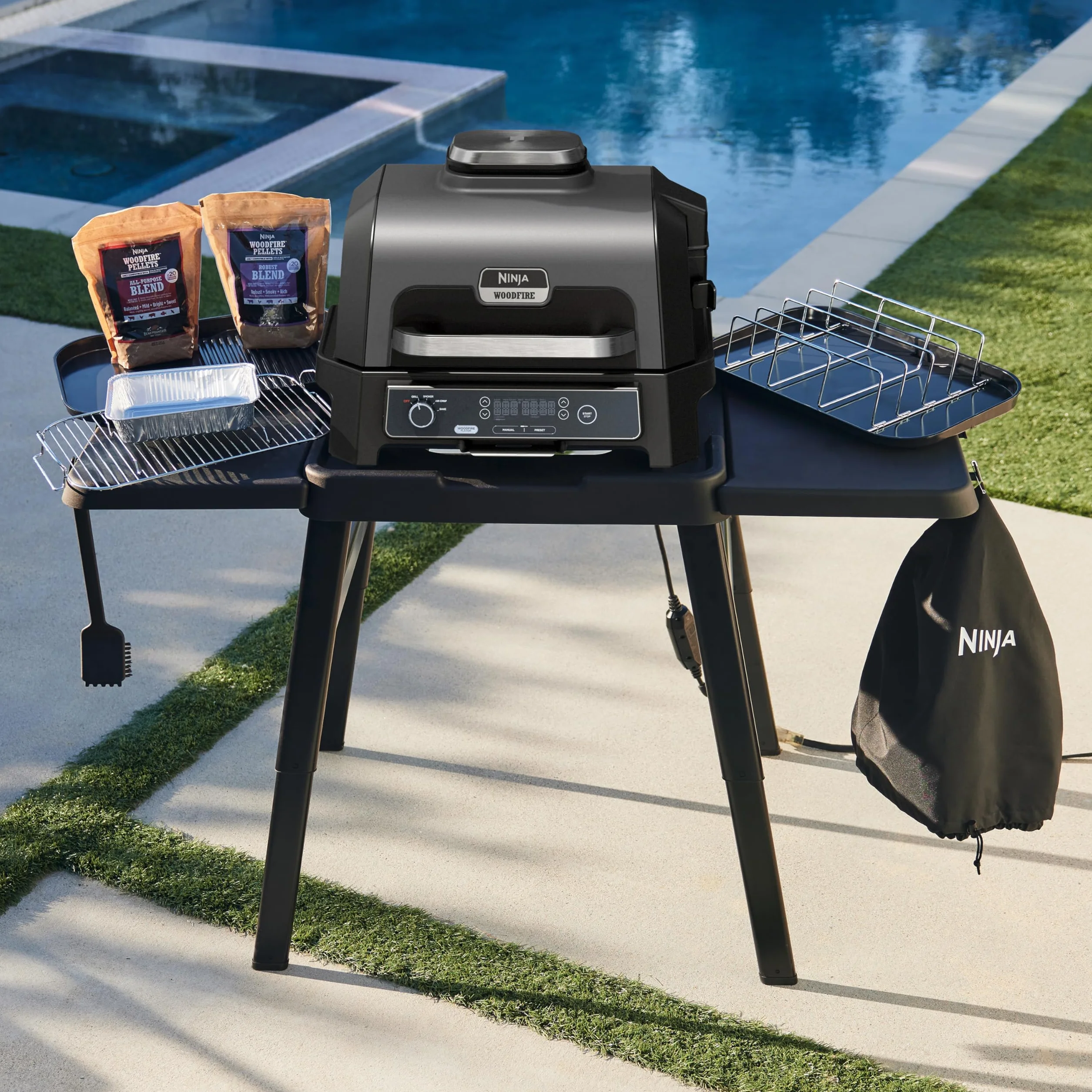 Ninja Woodfire XL pokrowiec na grilla, odporny na warunki atmosferyczne, ze sznurkiem, oficjalne akcesorium, kompatybilny z Ninja Woodfire XL BBQ Grill OG850 / OG901, czarny, XSKOGXLCVREU