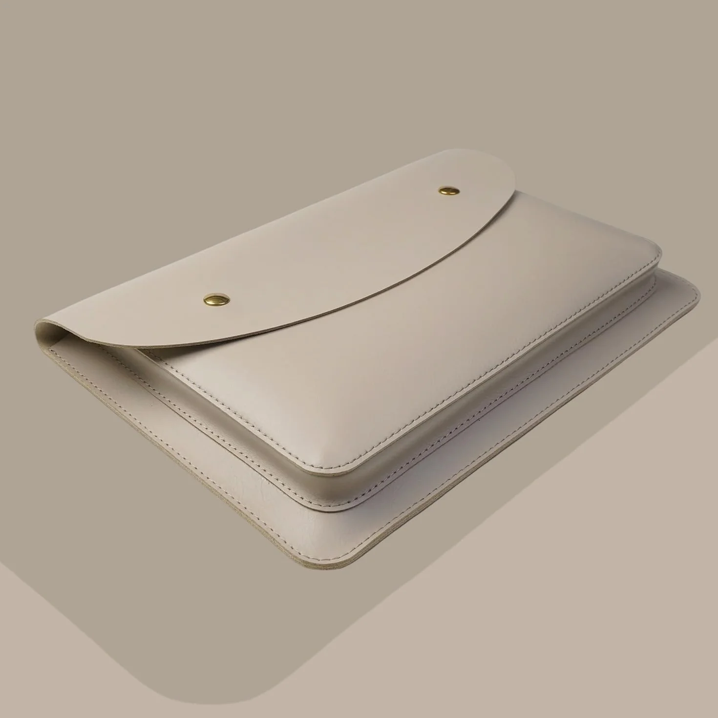 Skórzany pokrowiec na laptopa 33.0 cm, kompatybilny z MacBook Air 13 A2681 A2337 A2179 A1932/Pro 13 M2 A2686 M12338 kolor piaskowy