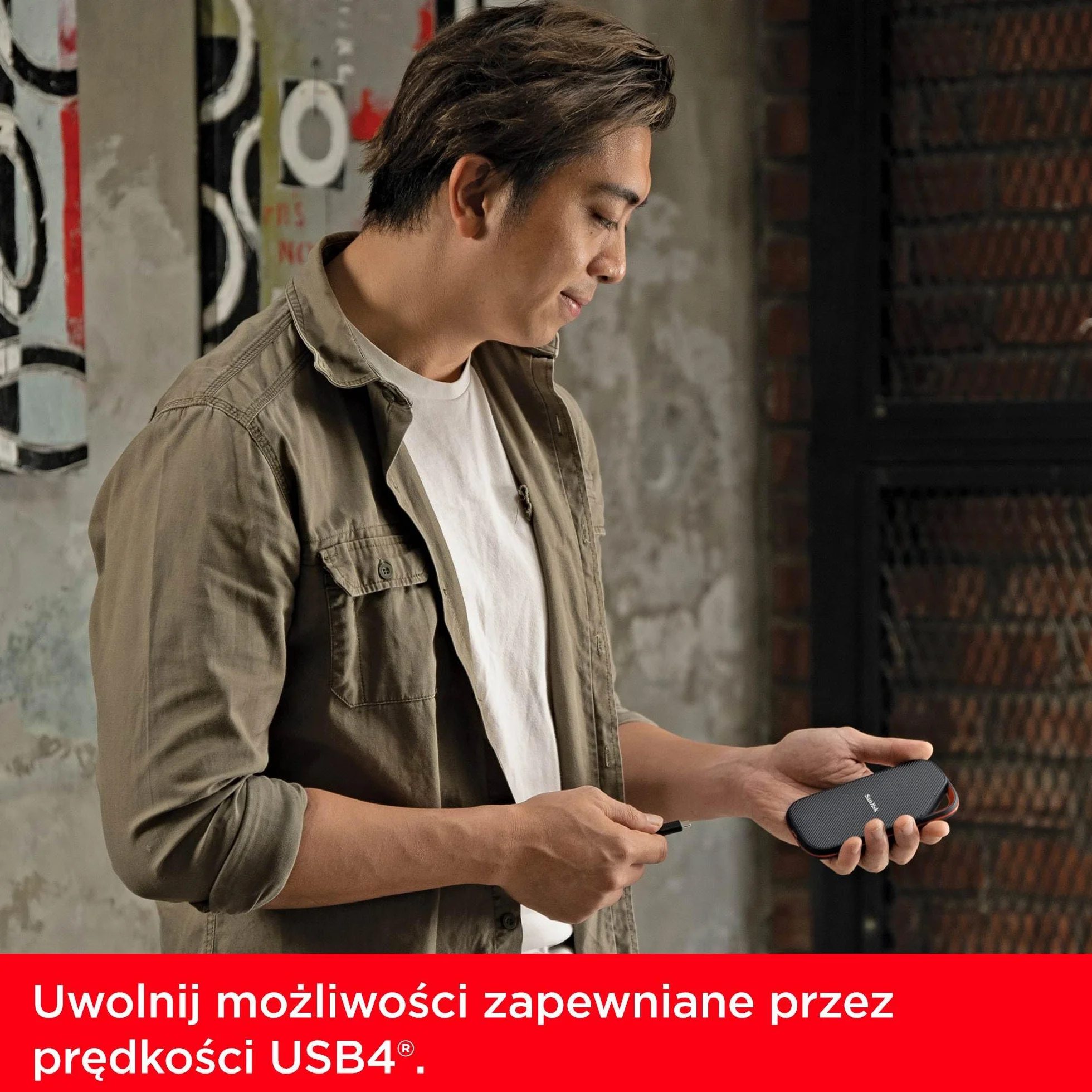 SanDisk Extreme PRO dysk zewnętrzny SSD z USB4, 2 TB, 40 Gb/s, prędkość odczytu do 3800 MB/s i prędkość zapisu do 3700 MB/s