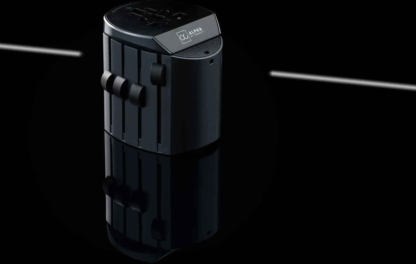 SKROSS | 1.104100 | Alpha Line | Universele reisadapter compleet voor 2- of 3-polige stopcontacten - 10 A - tot 2500 watt ook geschikt voor pc en föhn - 5 jaar internationale garantie