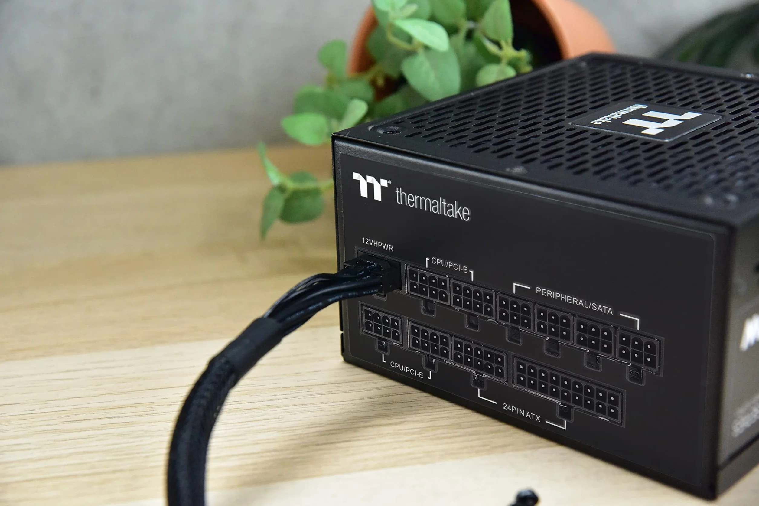 Thermaltake Thoughpower Gf3 PS-TPD-1200FNFAGE-4 Zasilacz, Czarny, 1200 W