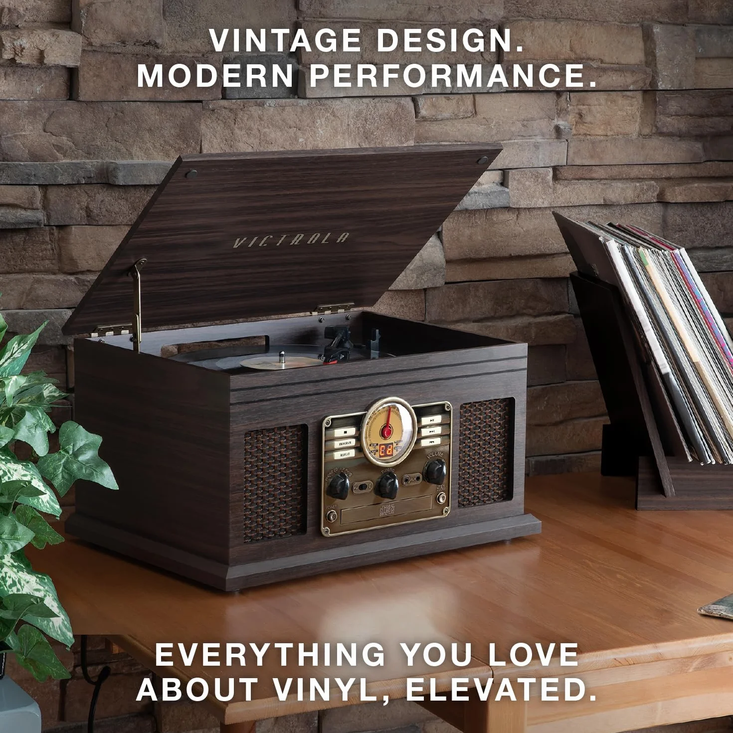 Victrola The Quincy – Gramofon Bluetooth 6 w 1 z wbudowanymi głośnikami, talerz obrotowy 3 prędkości, odtwarzacz CD i kaset, radio AM/FM, bezprzewodowe przesyłanie muzyki (Mahogany)