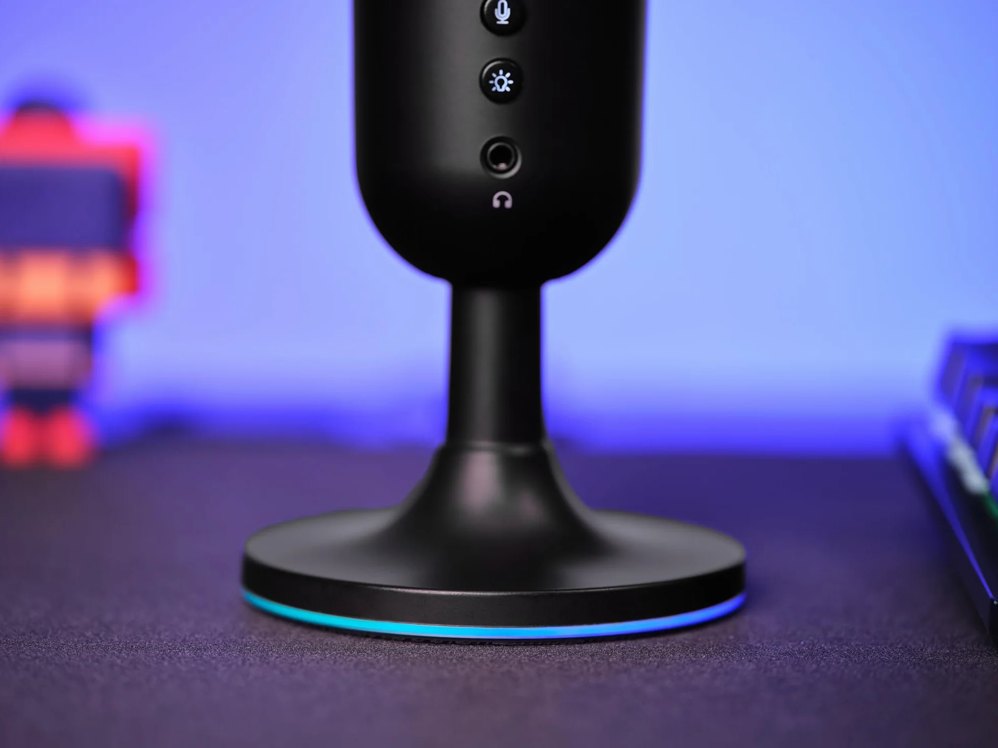 GXTrust 236 Yami Mikrofon Pojemnościowy USB do Podcastów Twitch Discord ASMR Youtube Playstation 5, Mikrofon do Gier z Kardioidalnym Wzorem Nagrywania, Podświetlenie RGB, Czarny