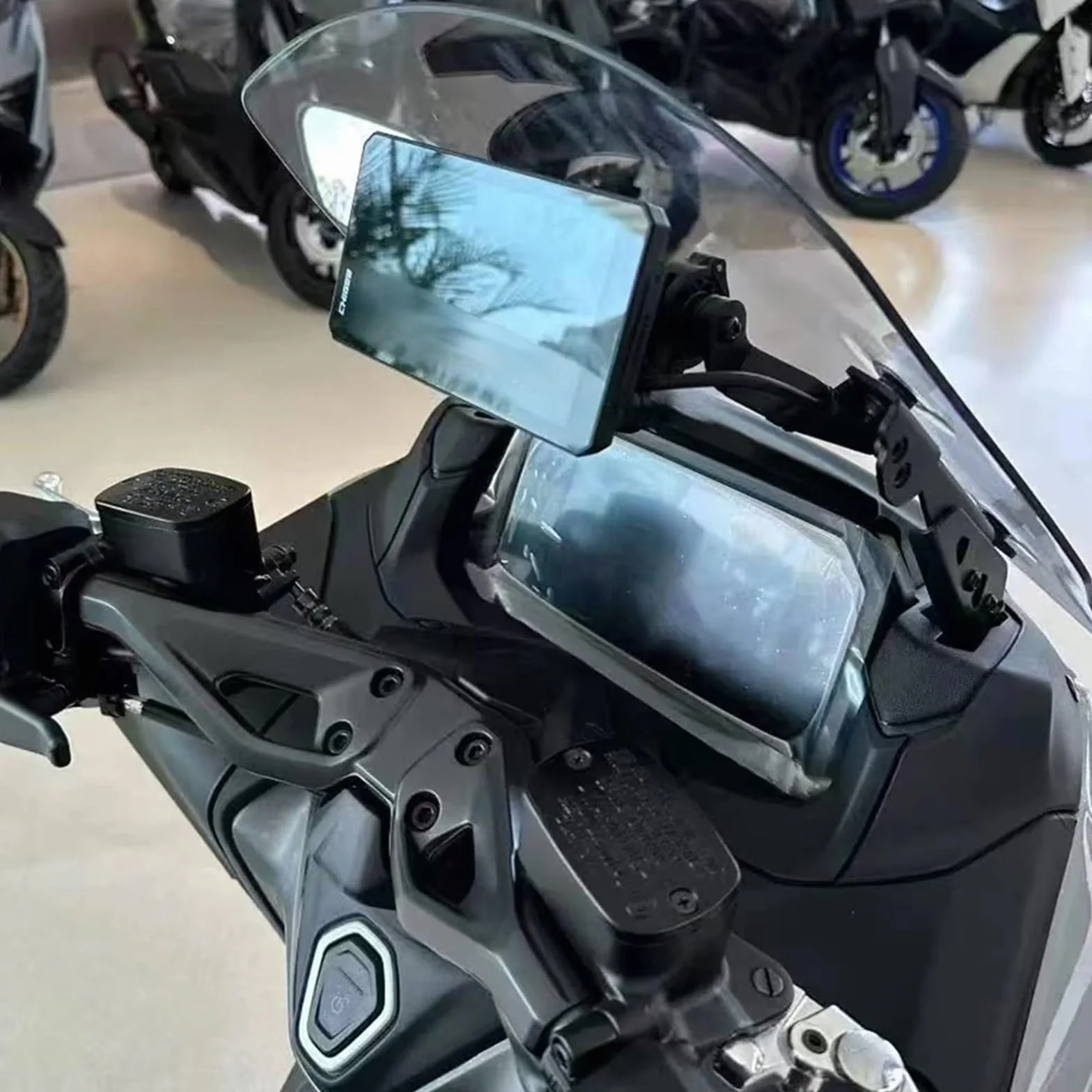 Uchwyt na urządzenie GPS, uchwyt na telefon, uchwyt na nawigację motocyklową, pasujący do TMAX 560 TECH MAX 2025 Uchwyt do nawigacji GPS uchwyt
