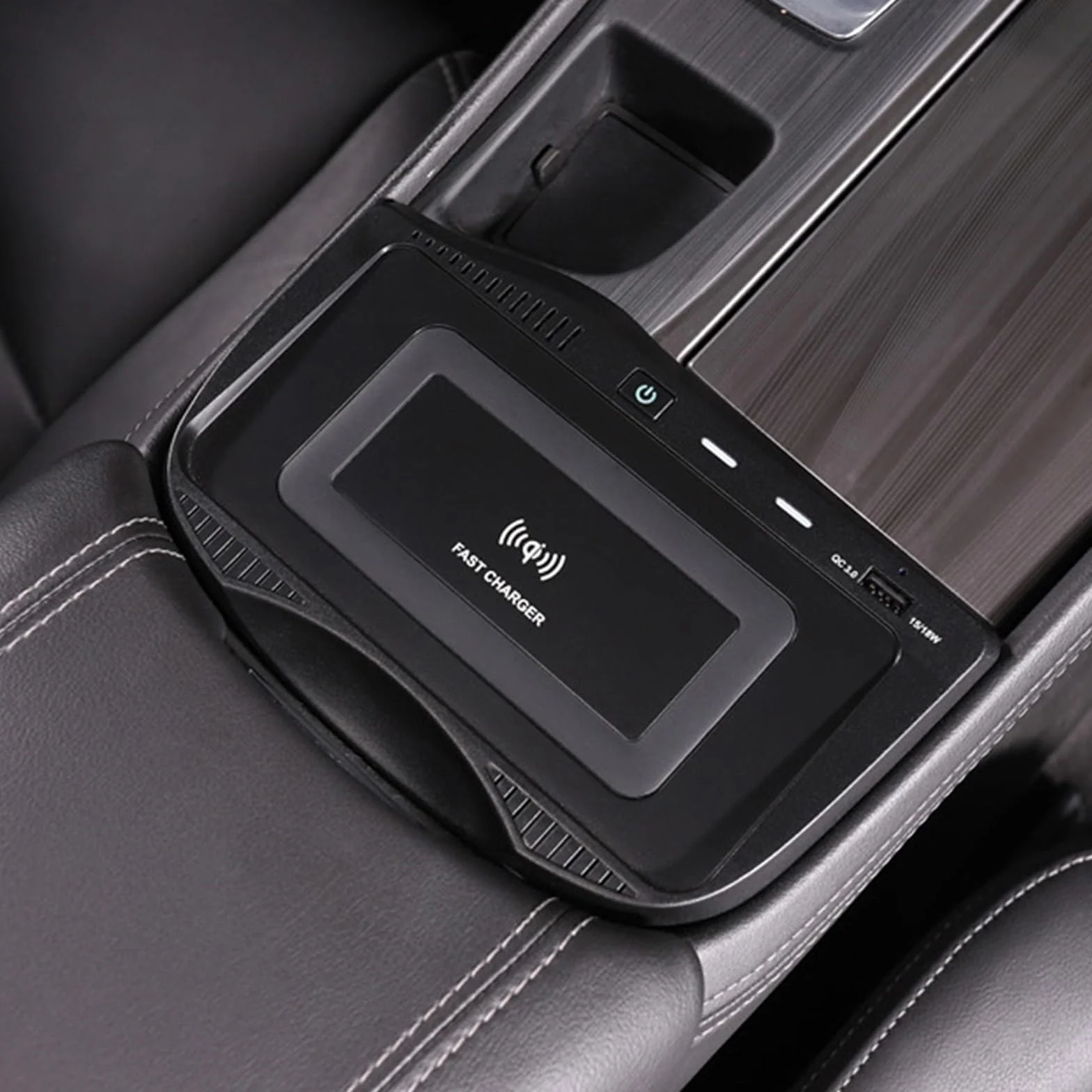 Adapter ładowarki samochodowej USB Samochód, dla Buick, Lacrosse Instalacja zapalniczki Telefon komórkowy Bezprzewodowa szybka ładowarka Port ładowania USB Płyta ładowania samochodu