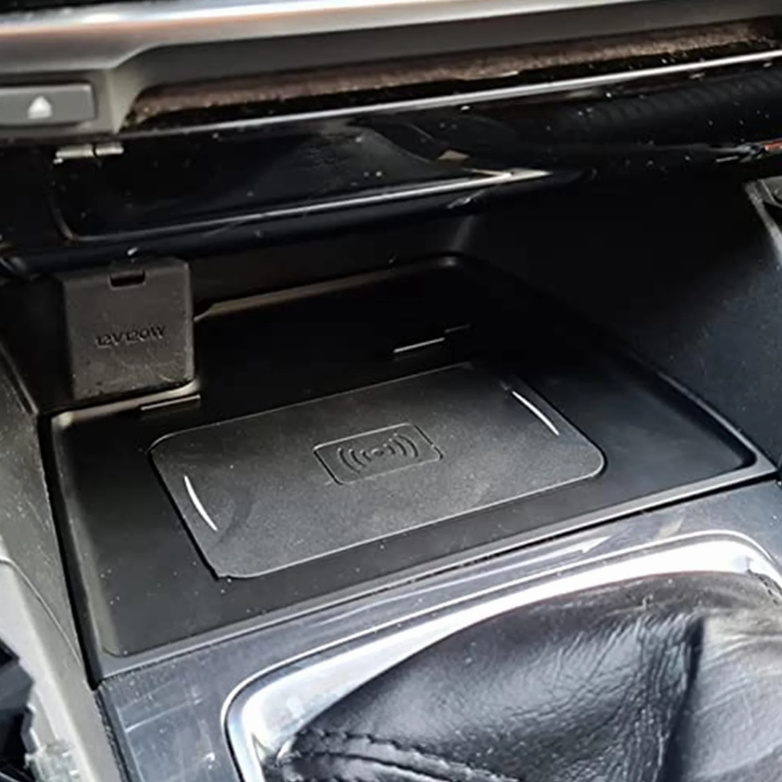 Bezprzewodowa ładowarka samochodowa QI 15W, dla Mazda, 6 Atenza 2014-2018 szybka ładowarka do telefonu Panel ładowania płyta akcesoria do uchwytów na telefon Bezprzewodowa ładowarka samochodowa