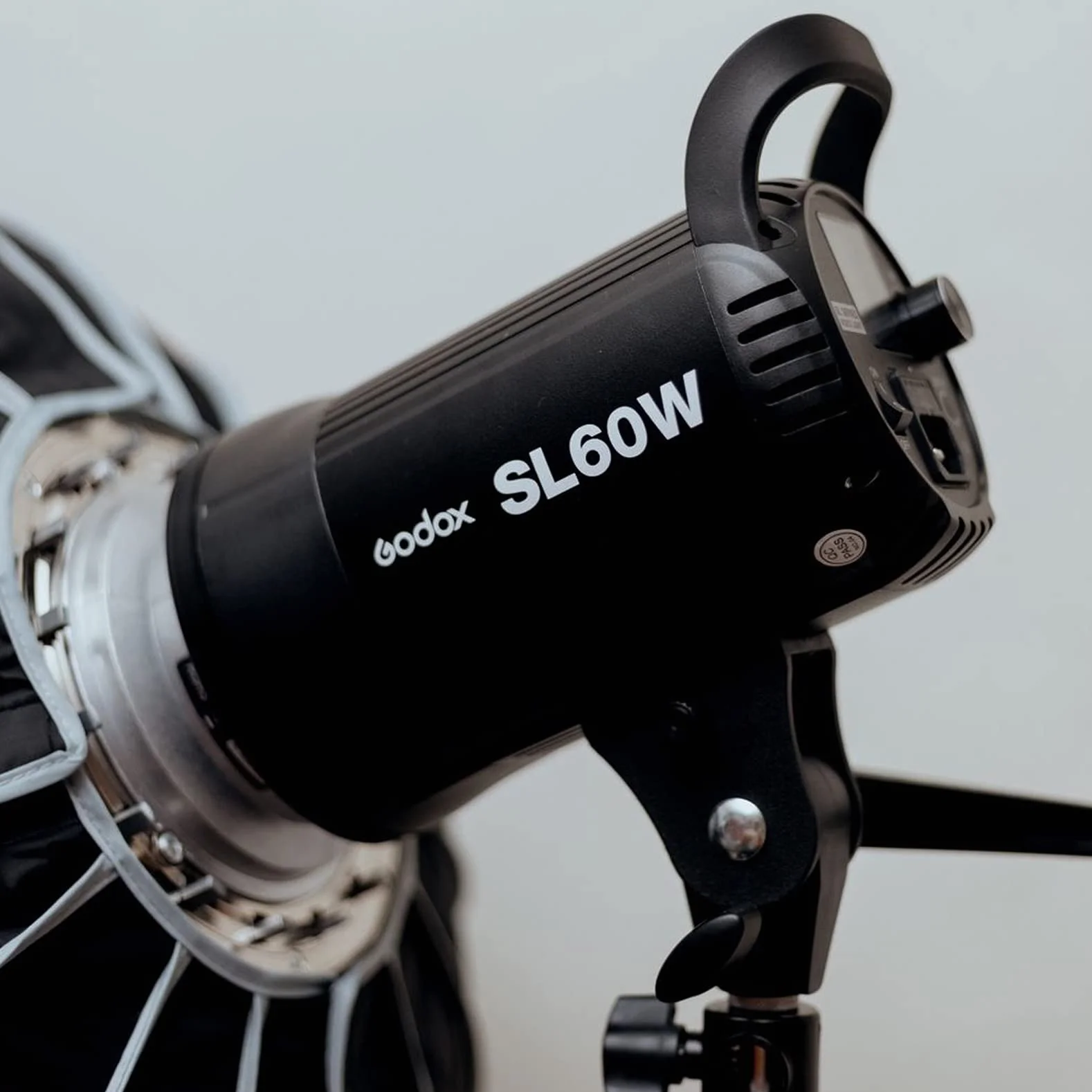 Godox SL-60W SL60W 60W 5600K Biała lampa LED do wideo z instrukcją obsługi w języku niemieckim do nagrywania wideo, ślubów, zdjęć zewnętrznych (SL60W)