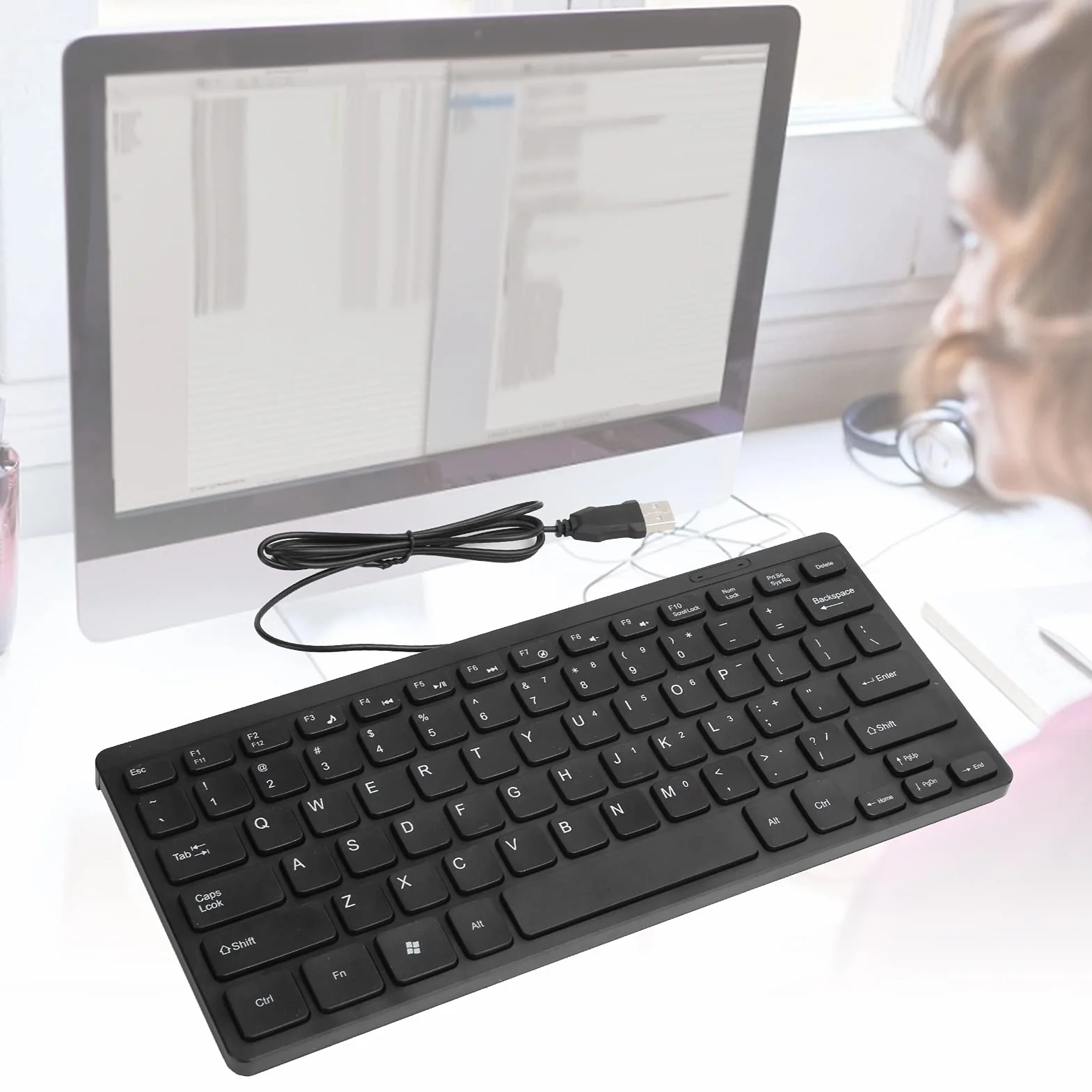 Przewodowa Klawiatura USB Mini Slim Keyboard, Mała Kompaktowa Prosta Wodoodporna Klawiatura Biznesowa do Laptopa i Komputera Stacjonarnego, Plug And Play (z Kablem 1,1 M / 3,6 Stopy)