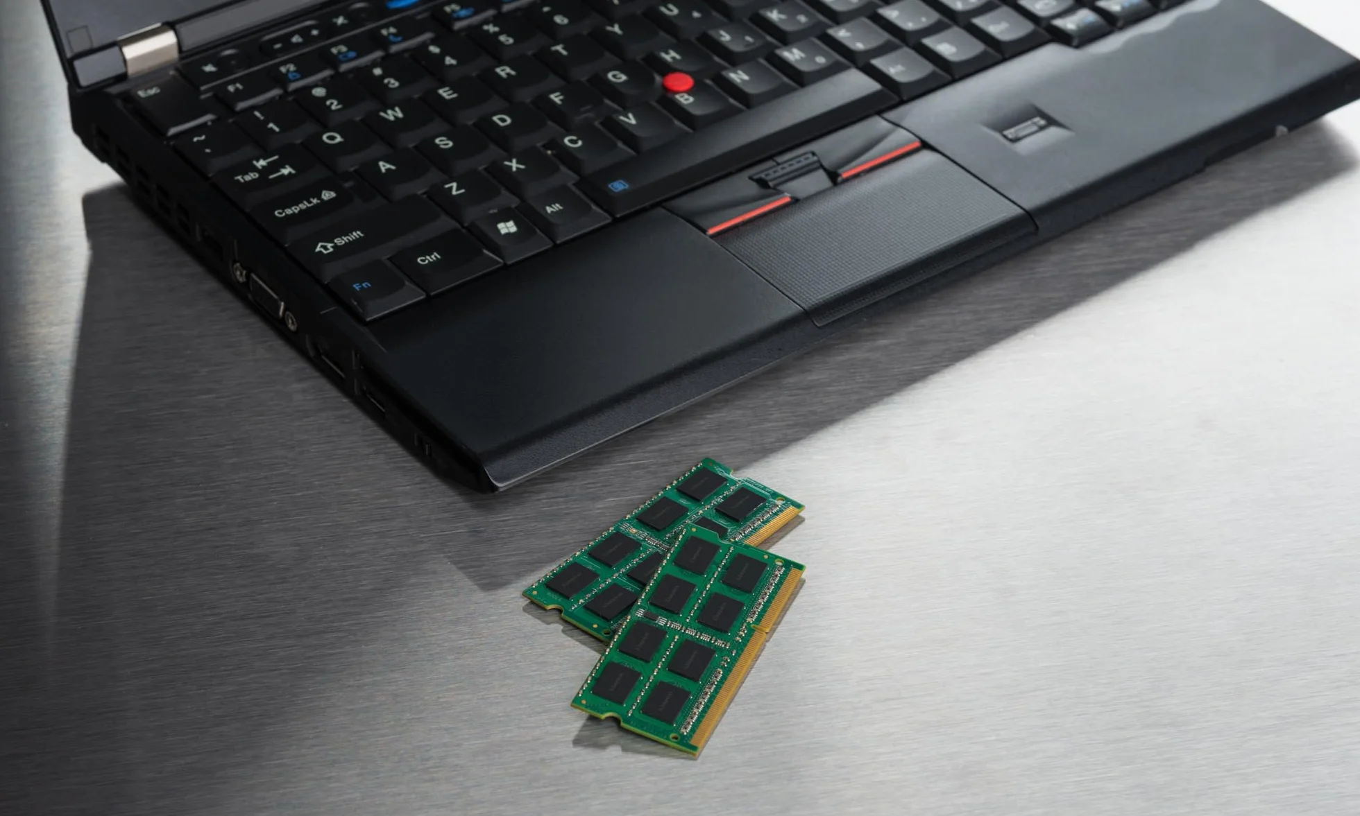 Kingston Markowa pamięć DDR5 64 GB 6400MT/s CL52 ECC Registered DIMM 2RX4 Server Memory Module - KTL-TS564D4-64G