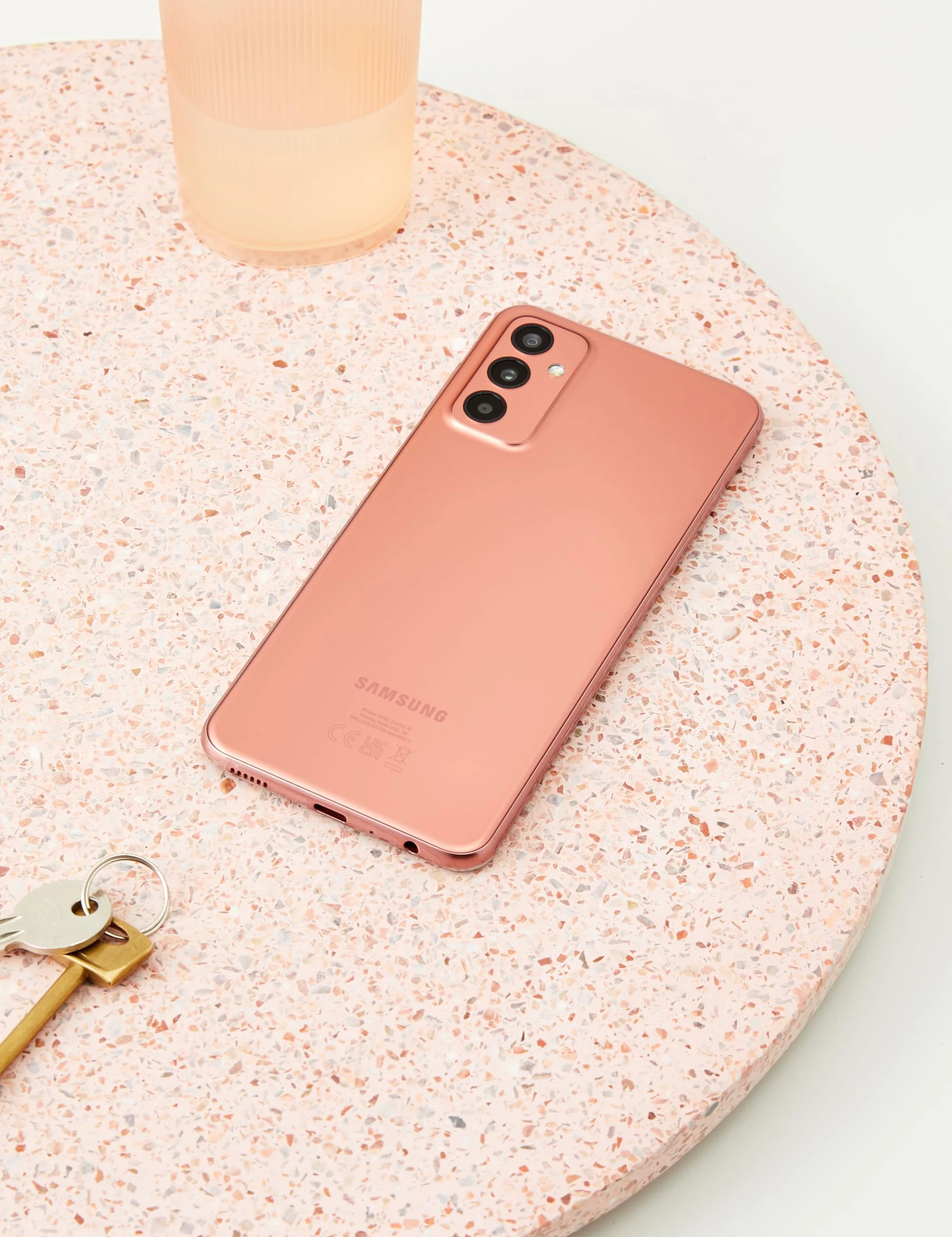 Samsung Galaxy M23 5G, smartfon z systemem Android, wyświetlacz TFT o przekątnej 6,6 cala, akumulator 5000 mAh, 4 GB pamięci RAM 128 GB, Dual-SIM, pomarańczowo-miedziany