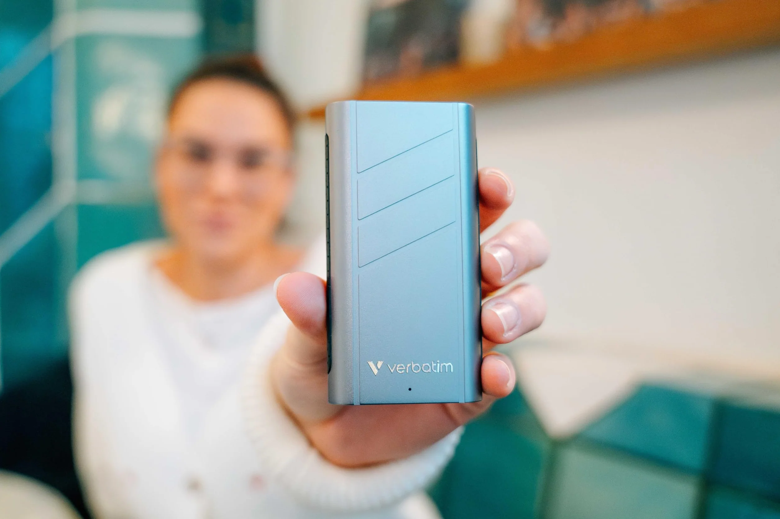 Verbatim TurboMetal Portable SSD, 1 TB, bardzo szybki, odczyt do 3700 MB/s, zapis do 3600 MB/s, zewnętrzny dysk twardy USB 4.0, 40 Gbps, do komputerów Mac, PC, laptopów, smartfonów i konsol do gier