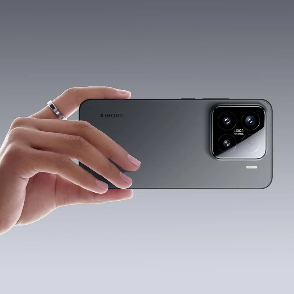 Xiaomi Smartfon 15, 12 + 256 GB, biały, główny aparat Leica 50 MP, bateria 5240 mAh, HyperCharge 90 W, HyperAI (bez zasilacza w zestawie)