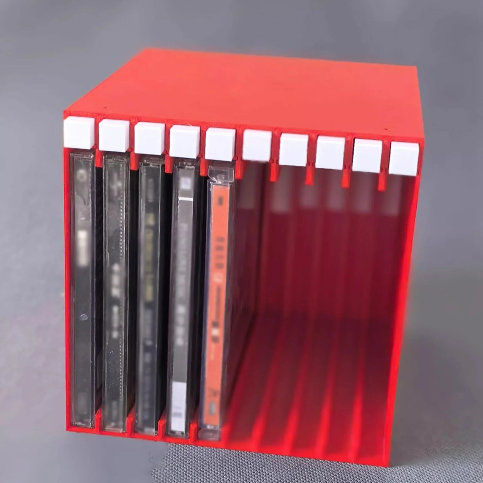 Stojak na płyty Stojak na płyty CD z wysuwanym uchwytem, ​​do 10 albumów, wykonany PP