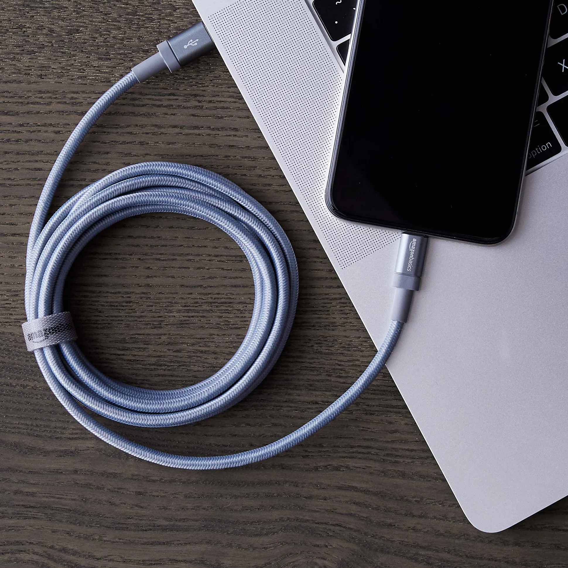 Amazon Basics Kabel do ładowania USB-C na Lightning, nylonowy oplot, certyfikat MFi, do Apple iPhone 14, 13, 12, 11, X, Xs, Pro, Pro Max, Plus, iPad, 1,8 m, ciemnoszary