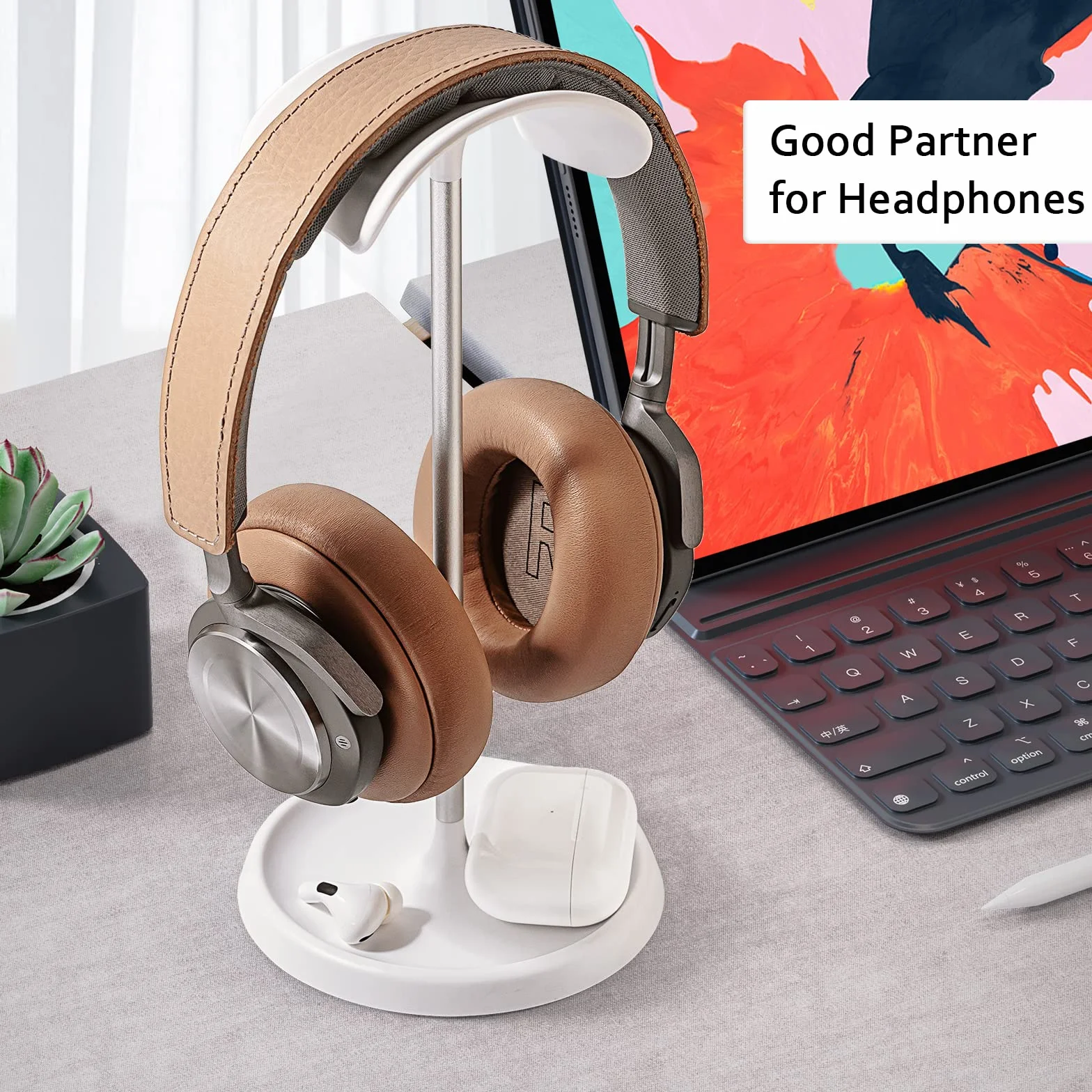 Stojak na słuchawki, zakrzywiony, z tacą do przechowywania, ciężka podstawa, uchwyt na słuchawki gamingowe do AirPods Max, AirPods, AirPods Pro, Beats, Bose, Sennheiser, Sony i innych (biały)