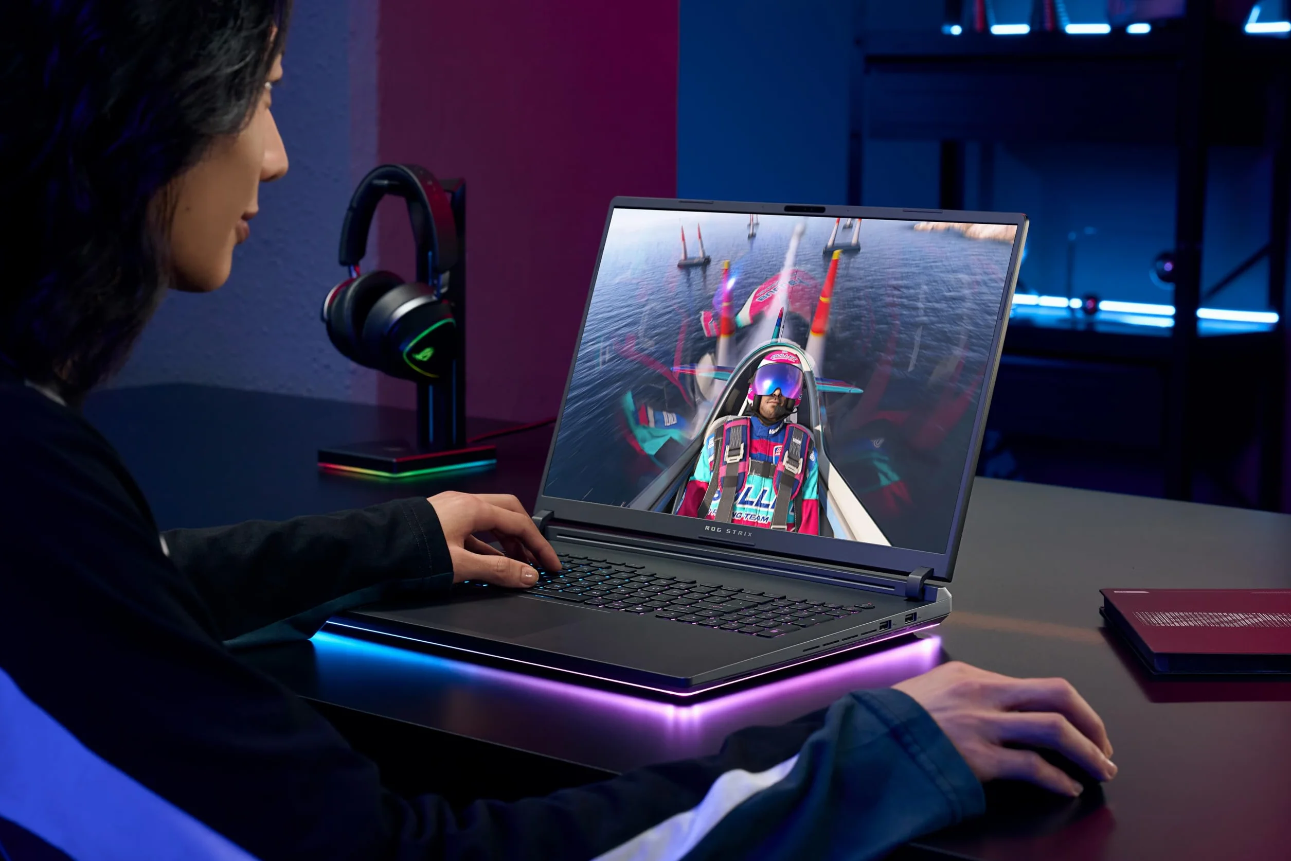 ASUS ROG Strix G16 G615JMR-RV004 laptop gamingowy 40,6 cm (16 cali), WUXGA 165 Hz, Intel Core i7-14650HX, 32GB RAM, 1TB SSD, RTX 5060 8GB, bez systemu operacyjnego, szary, Eclipse, hiszpański