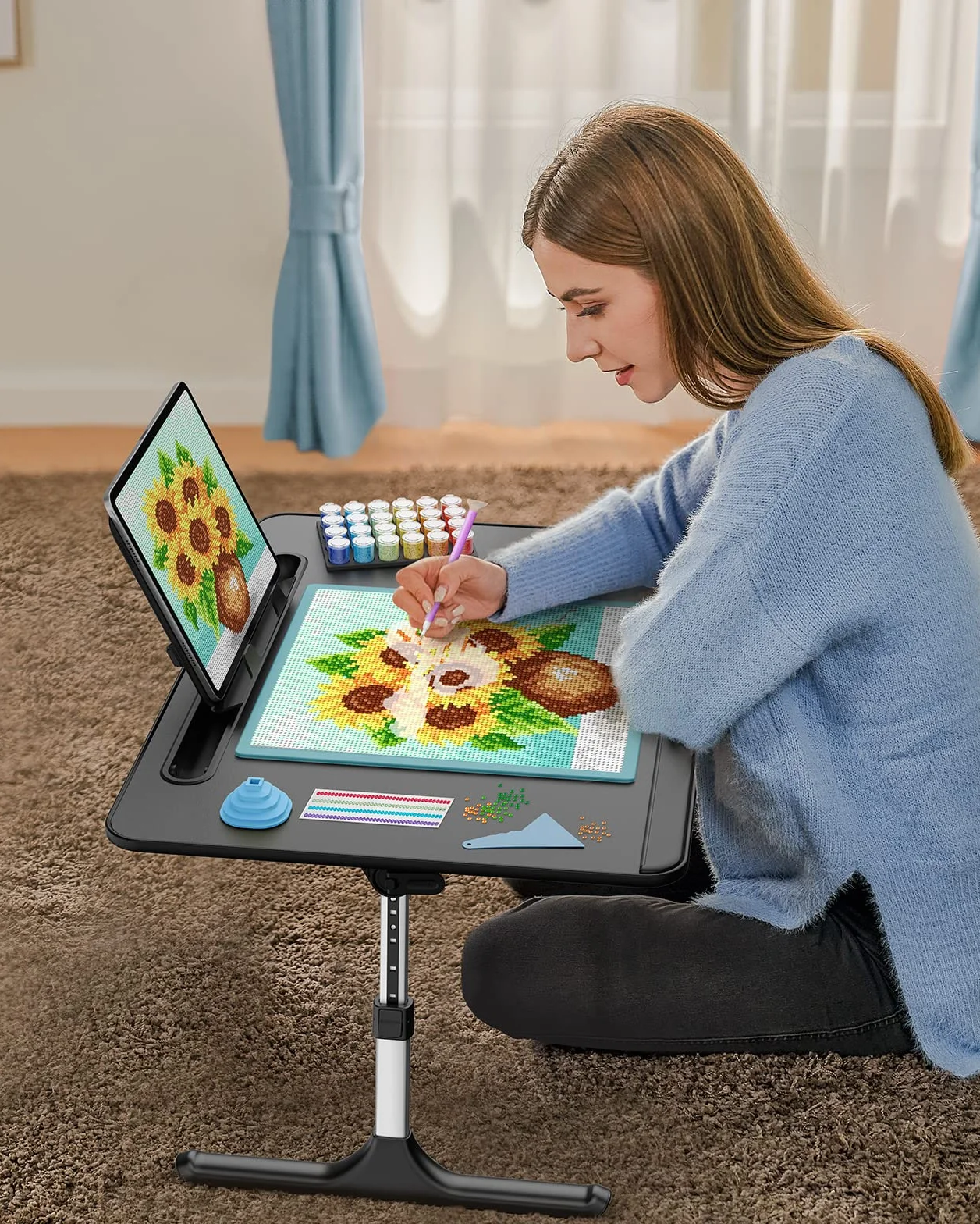 SAIJI Stolik pod laptopa z lampką LED, regulowany kąt wysokości, stojak na książki, na tablet, z nóżkami