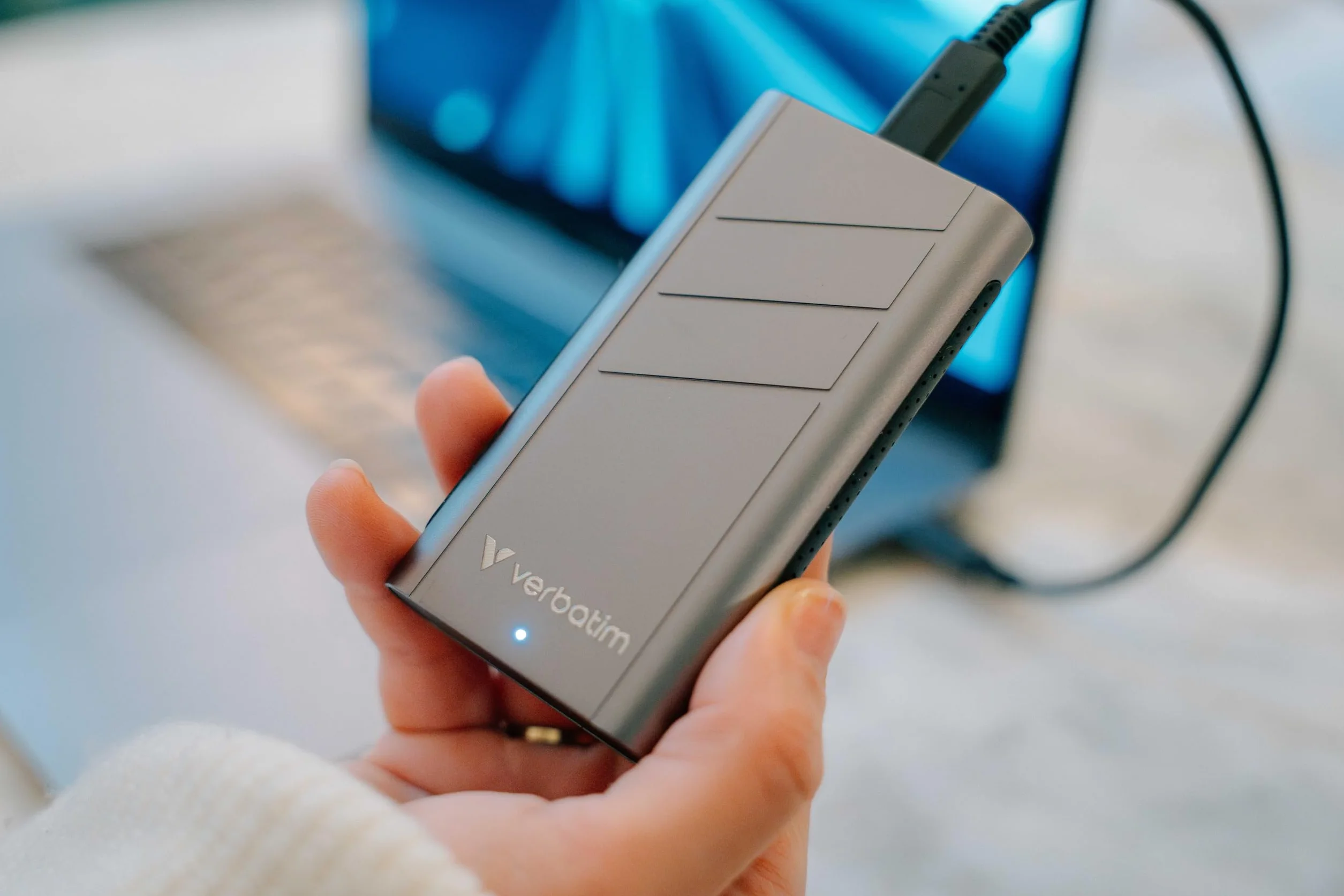 Verbatim TurboMetal Portable SSD, 1 TB, bardzo szybki, odczyt do 3700 MB/s, zapis do 3600 MB/s, zewnętrzny dysk twardy USB 4.0, 40 Gbps, do komputerów Mac, PC, laptopów, smartfonów i konsol do gier