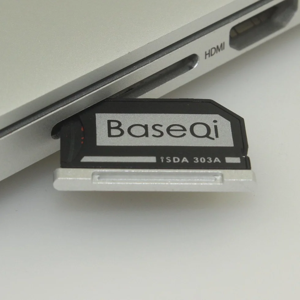 BASEQI Aluminiowy adapter microSD do MacBooka Pro Retina 33.0 cm