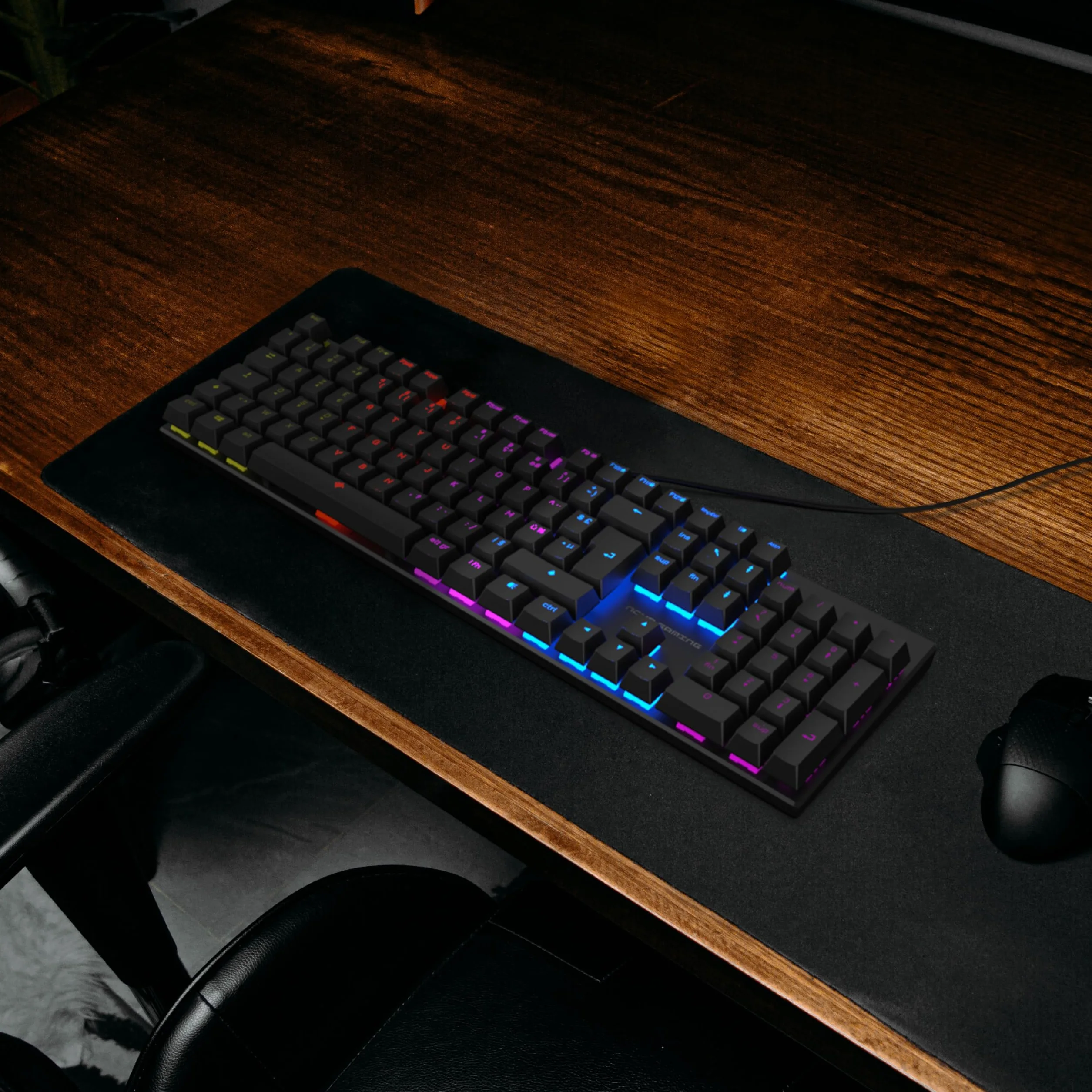 NOVA GAMING HERCULE - Przewodowa mechaniczna klawiatura do gier USB - klawiatura dla graczy, podświetlenie RGB, 104 klawisze, w tym 26 anty-ghostingowych, AZERTY French - kompatybilna z PC Gaming,