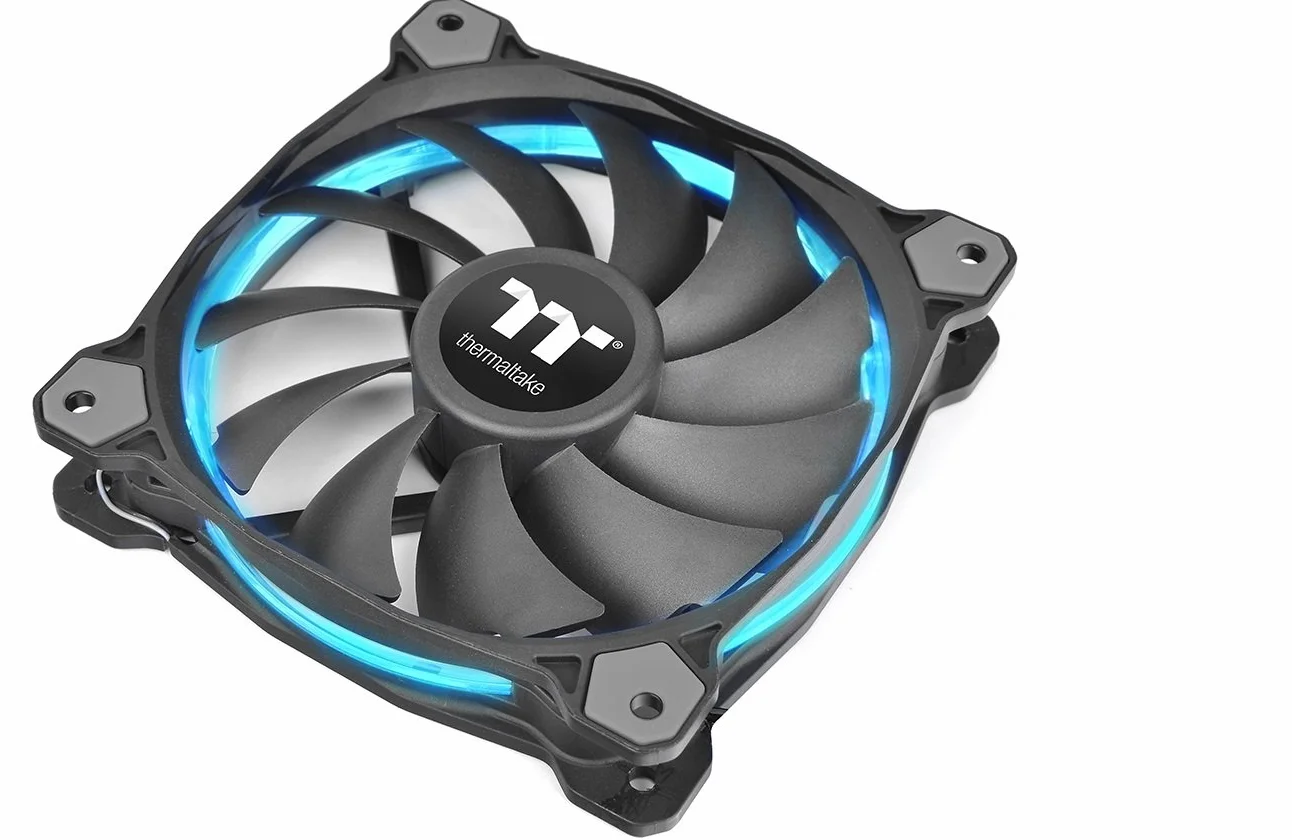 Thermaltake Riing 12 RGB z oprogramowaniem, zestaw 3 wentylatorów do obudowy LED