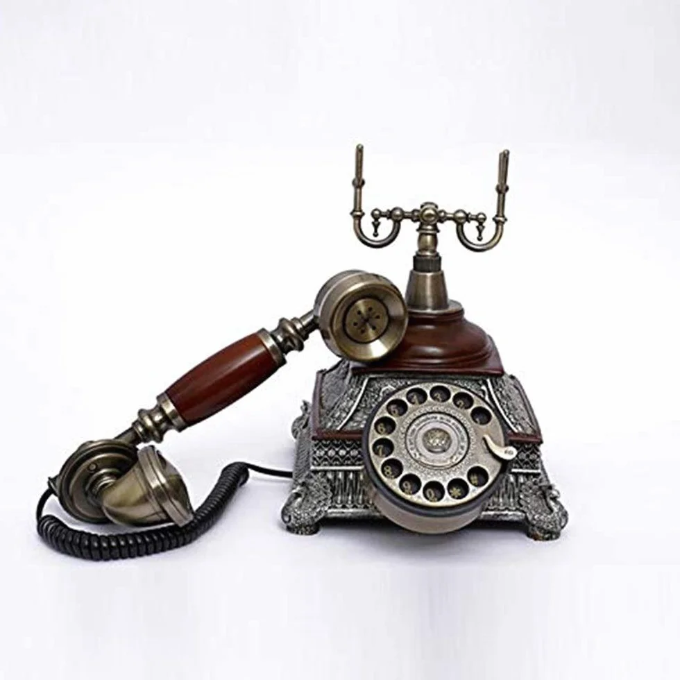 Telefon retro, zabytkowy telefon z tarczą obrotową, funkcjonalny, retro, staromodny, z klasycznym metalowym dzwonkiem, telefony stacjonarne do domu i wystroju wnętrz