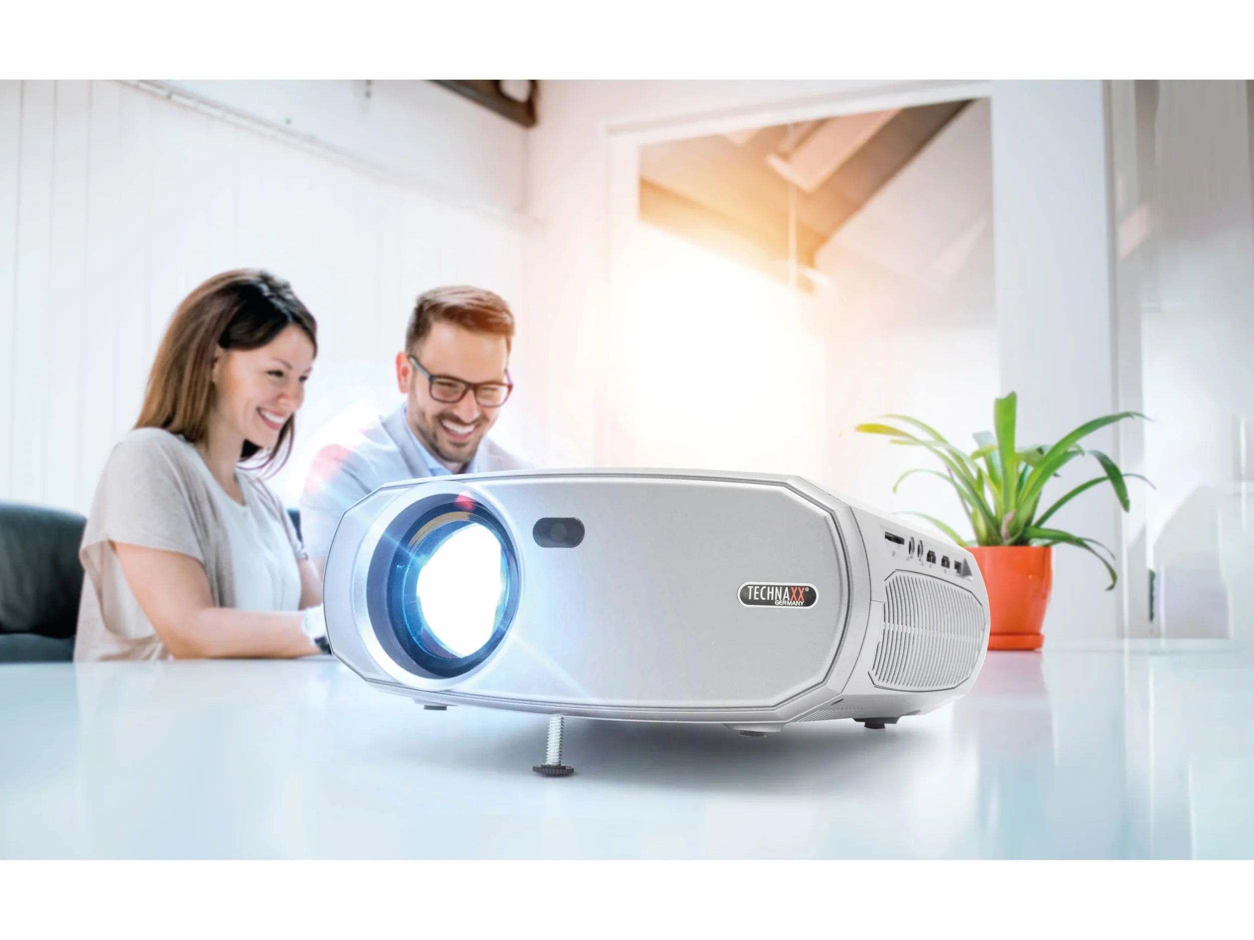 Technaxx Projektor do domu, biura, na zewnątrz - 1080P, głośnik, rozmiar projekcji 50"-200", czas trwania LED 40 000 godzin, odtwarzacz multimedialny, pilot zdalnego sterowania - przenośny projektor TX-177