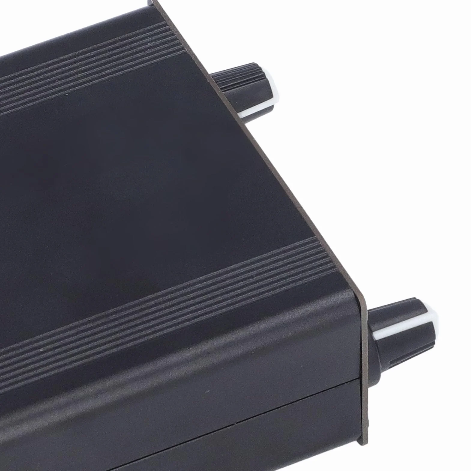 Naroote Nadajnik Stereo FM, Nadajnik Transmisji FM DC12V, Stacja Radiowa Dalekiego Zasięgu z Gniazdem Dźwiękowym Mikrofonu 3,5 Mm i Zasięgiem 76–108 MHz dla Kin, Domów i Bibliotek