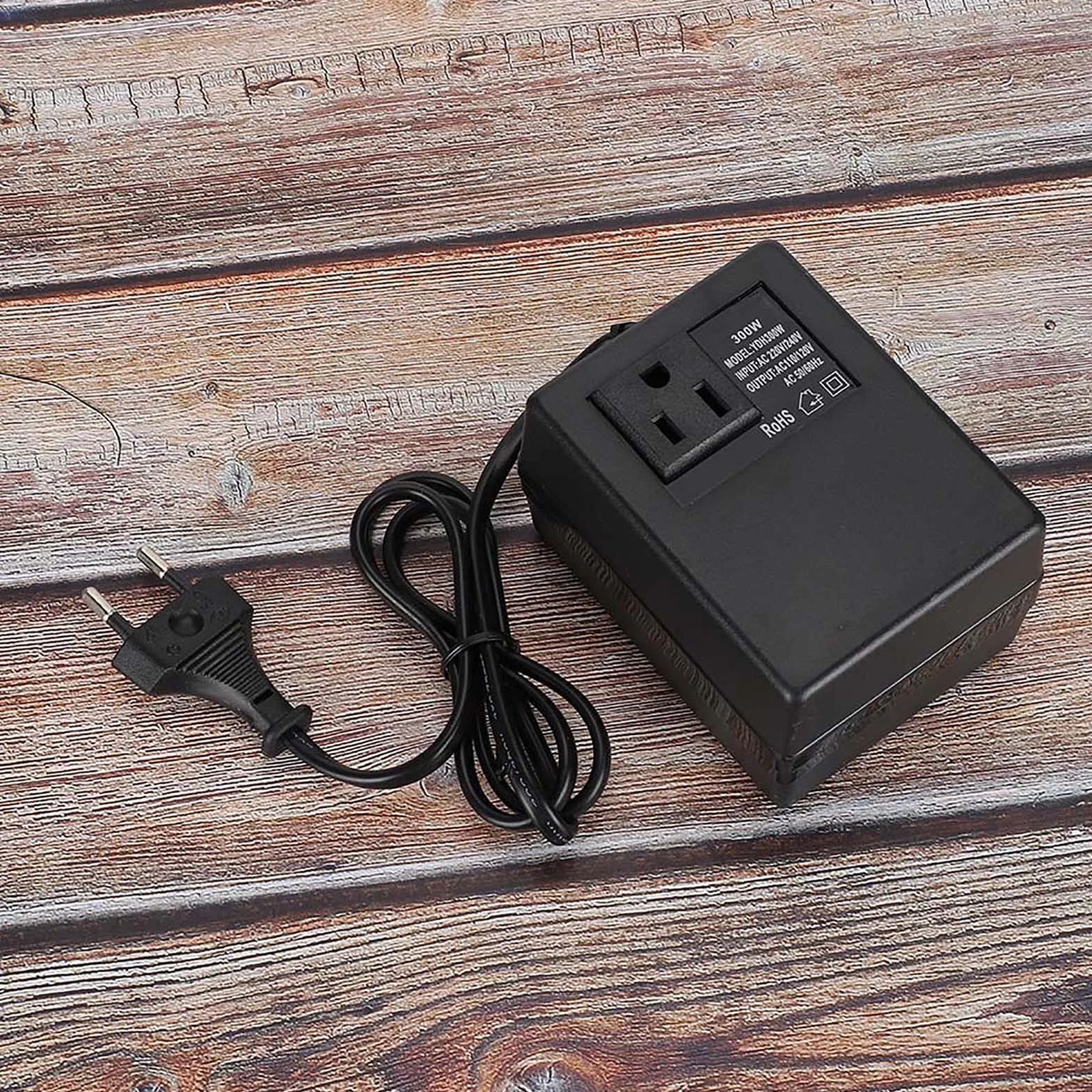 Przetwornica napięcia 300W 220V-110V 50/60Hz Adapter podróżny EU do podróży