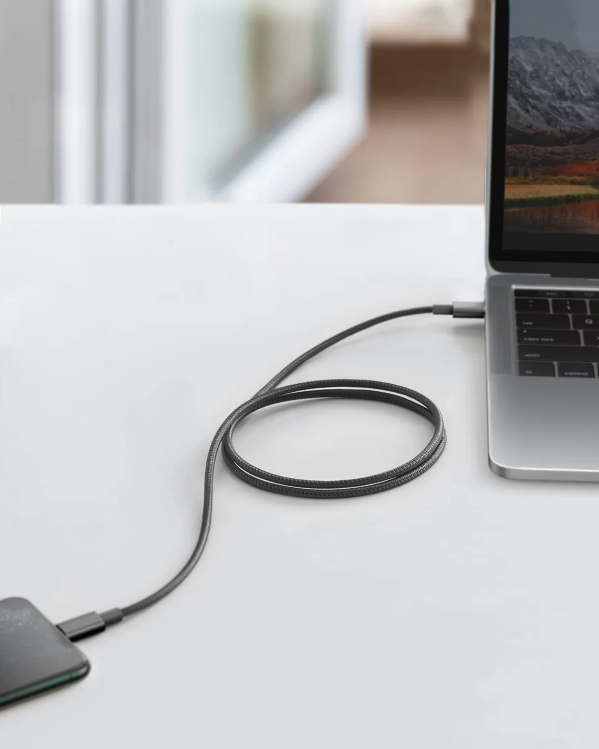 Anker USB C auf Lightning Kabel, New Nylon USB-C auf Lightning Ladekabel, 0.9 Meter lang, MFi-Zertifiziert, für iPhone 16/15 Pro/14/13/12 /AirPods Pro, Unterstützt Power Delivery