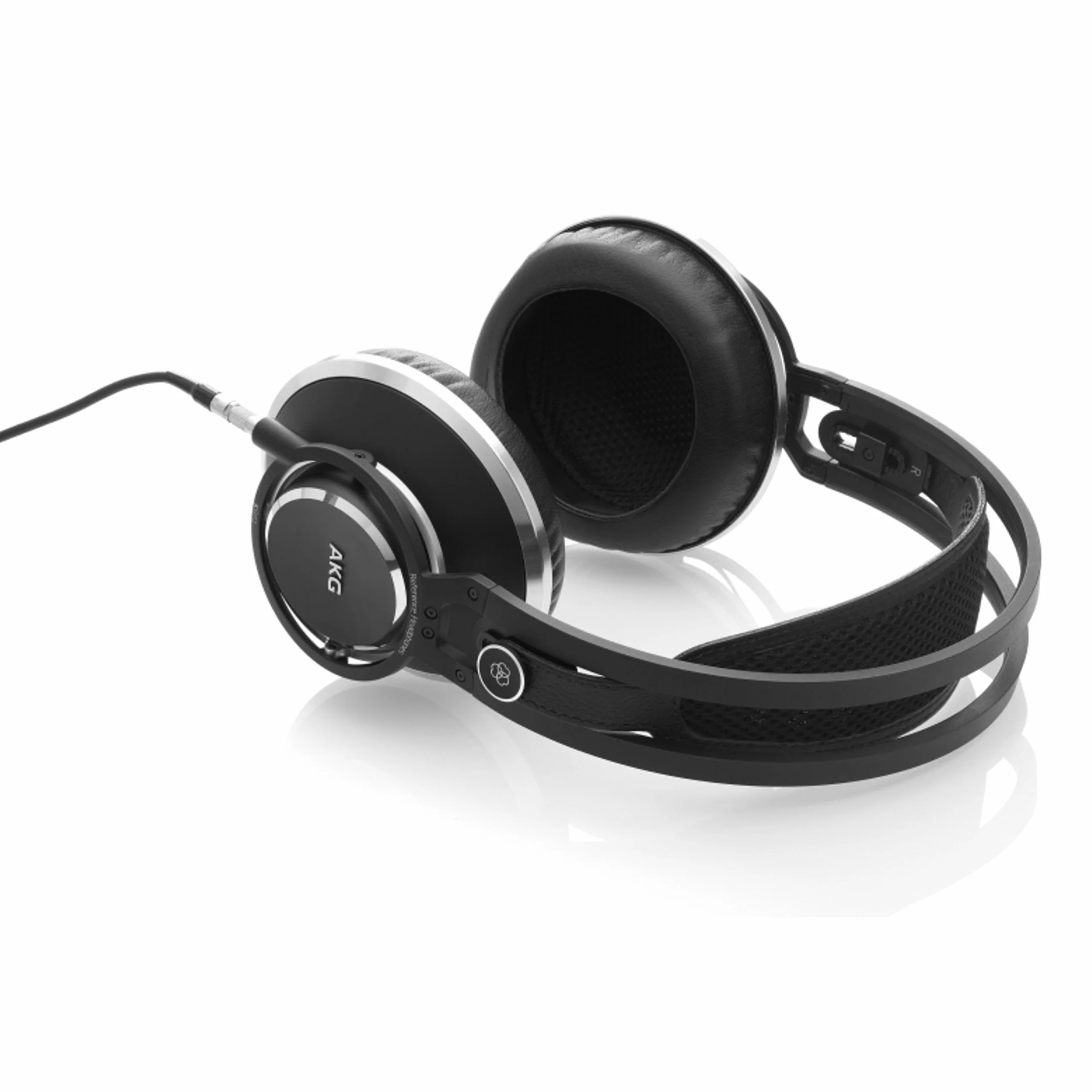 AKG K-872 - Zamknięte słuchawki studyjne