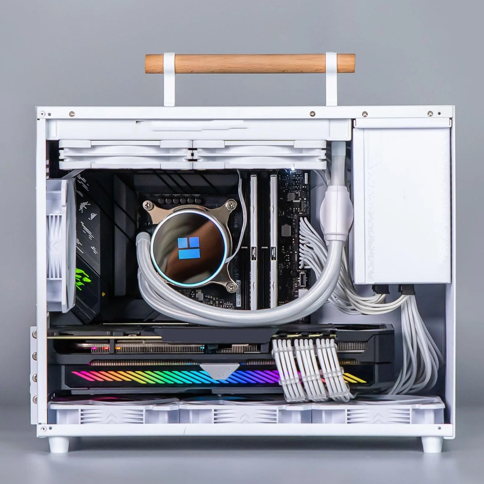 Obudowa Mini ATX Panel Boczny z Hartowanego Szkła Mini Obudowa do Gier Biurowych, Bogaty Interfejs z Typem C i USB 3.0, Prosty Styl do Domowej Rozrywki, do Pracy Biurowej i Gier, „stal, 20,6