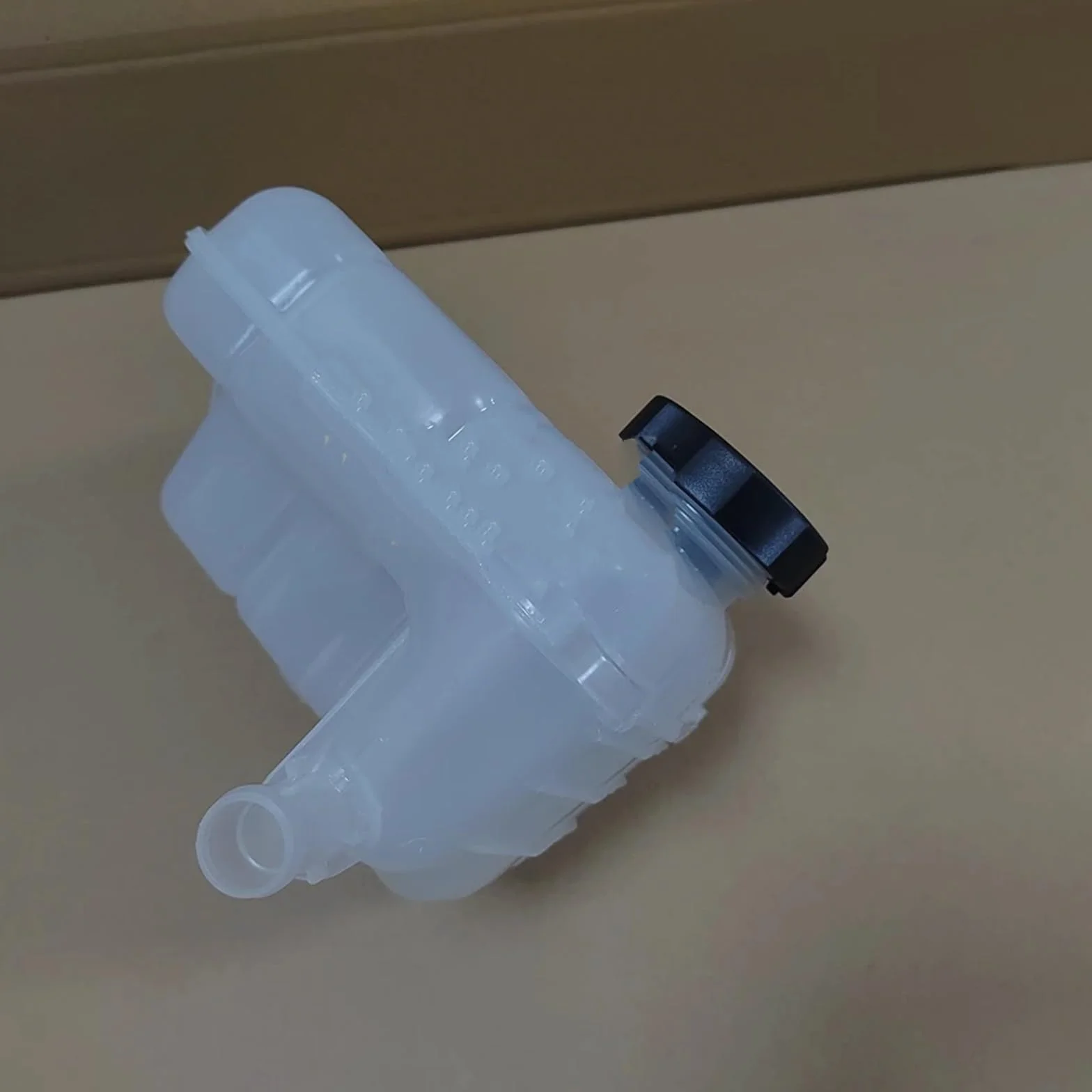podkładka termiczna Dla Buicka Pasuje do Cascady Pasuje do Chevroleta Zbiornik płynu chłodzącego 13256825 13465094 13256823 13393368 603-383 Zestaw Chłodzący