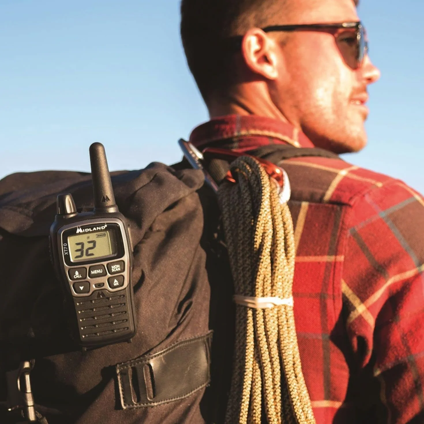 Midland XT70 C1180, Radio Dual Band Ricetrasmittente Professionale Walkie Talkie Szybkie Ładowanie, Format 69 LPD i 24 PMR446, Zasięg 12 km, 38 Tonów, 83 Kody, Zestaw 2 Ricetrasmettitori, Szary