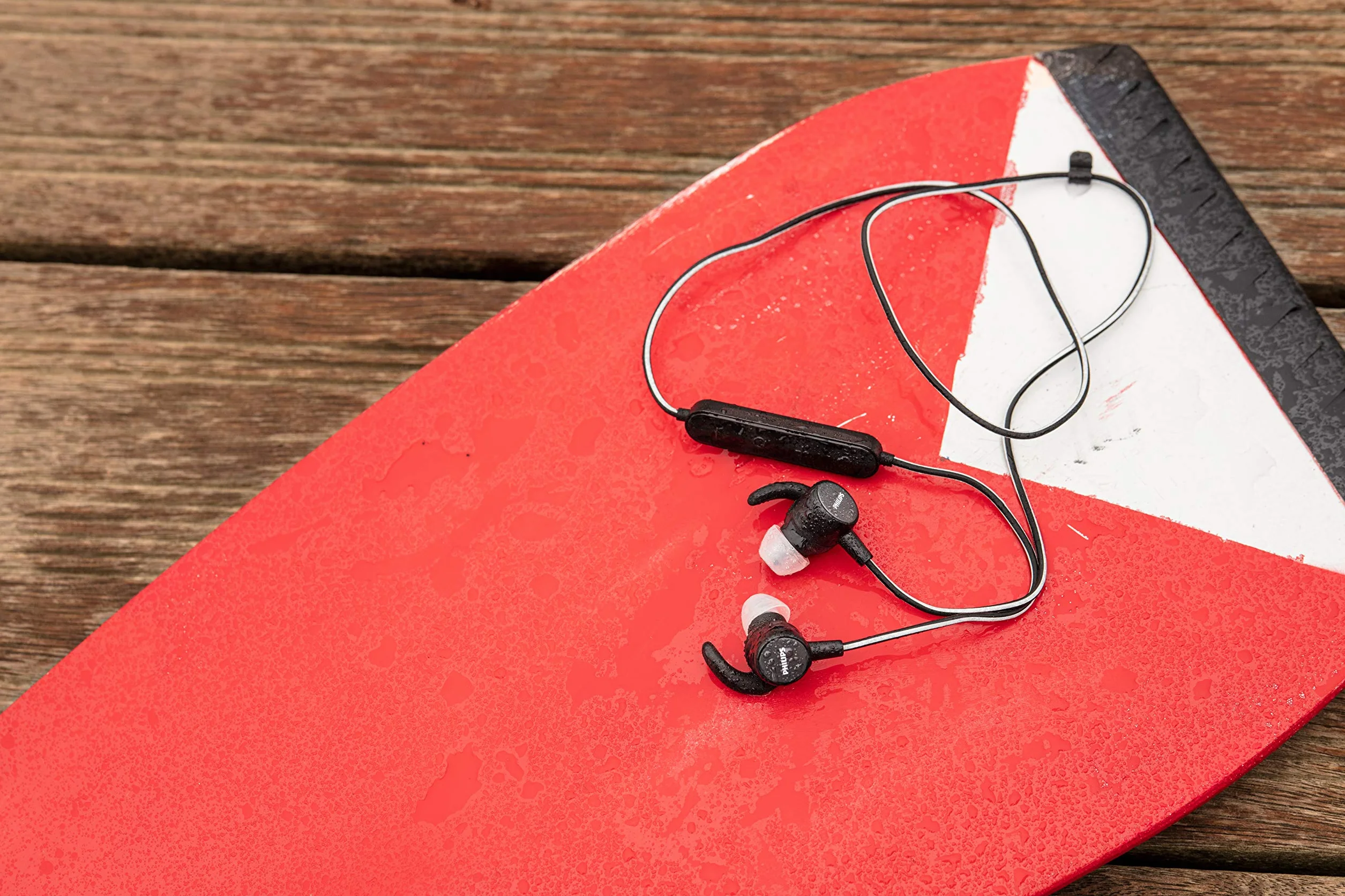 Philips Audio Sportowe słuchawki douszne (Bluetooth, 6 godzin pracy baterii, wbudowany czujnik tętna, funkcja szybkiego ładowania, wodoszczelność IPX5, odporne na pot), czarne, SN503, rozmiar