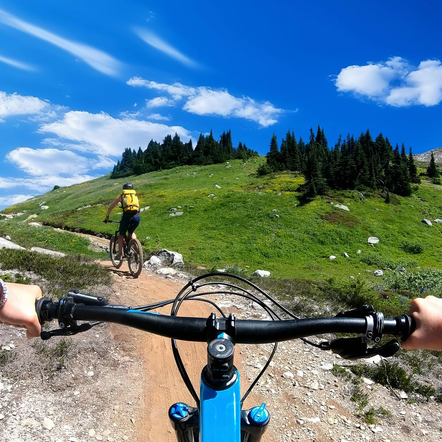 Suptig Uchwyt na klatkę piersiową, regulowany pasek na klatkę piersiową, oddychający materiał do Gopro Hero 12 Hero 11 Hero 10 Hero 9 Hero 8 Hero 7 Hero 5 Hero 4 Hero 3, DJI osmo i innych kamer