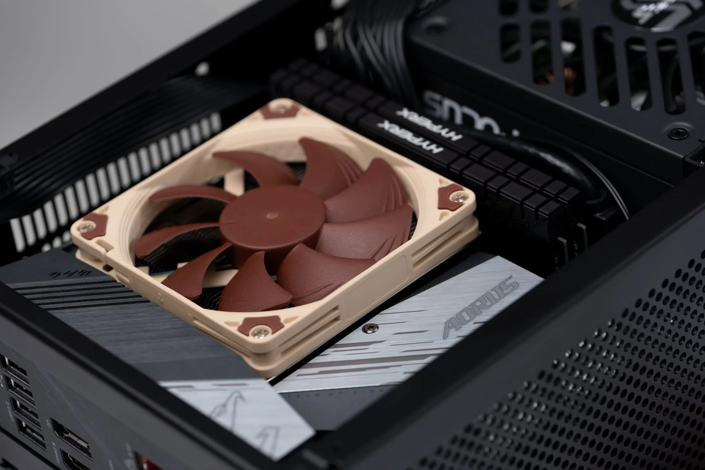 Noctua NH-L9i, Cooler CPU Low-Profile Klasy Premium dla Intel LGA1200 & LGA115x (Brązowy)