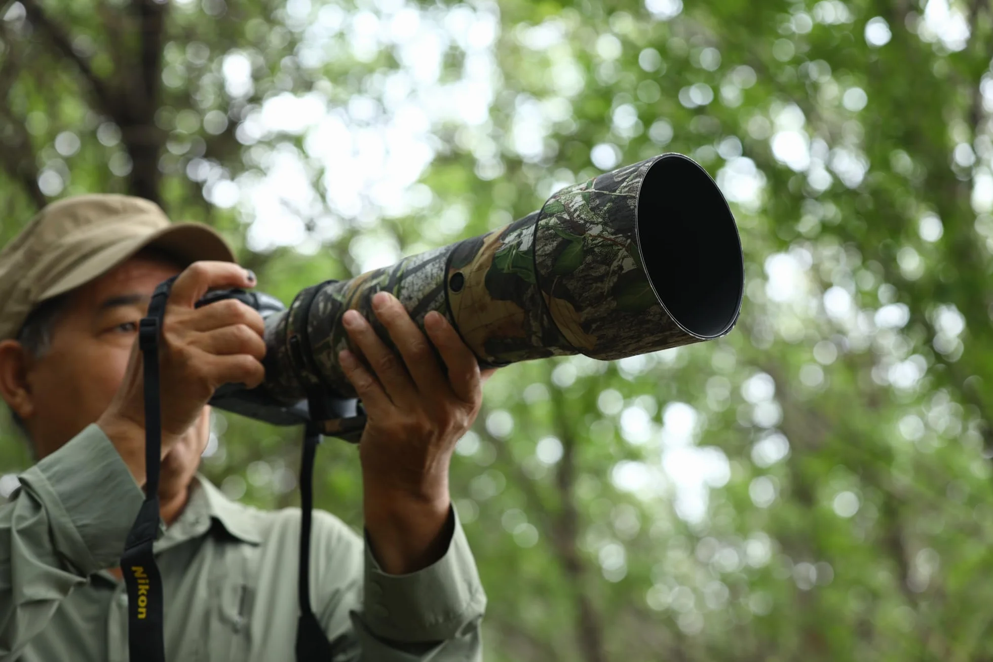 ROLANPRO Wodoodporny Płaszcz Ochronny kompatybilny z Nikon Z 180-600mm f/5.6-6.3 VR, Kamuflażowa Osłona Obiektywu na Deszcz Fotografia Ptaków, #17 Dżungla
