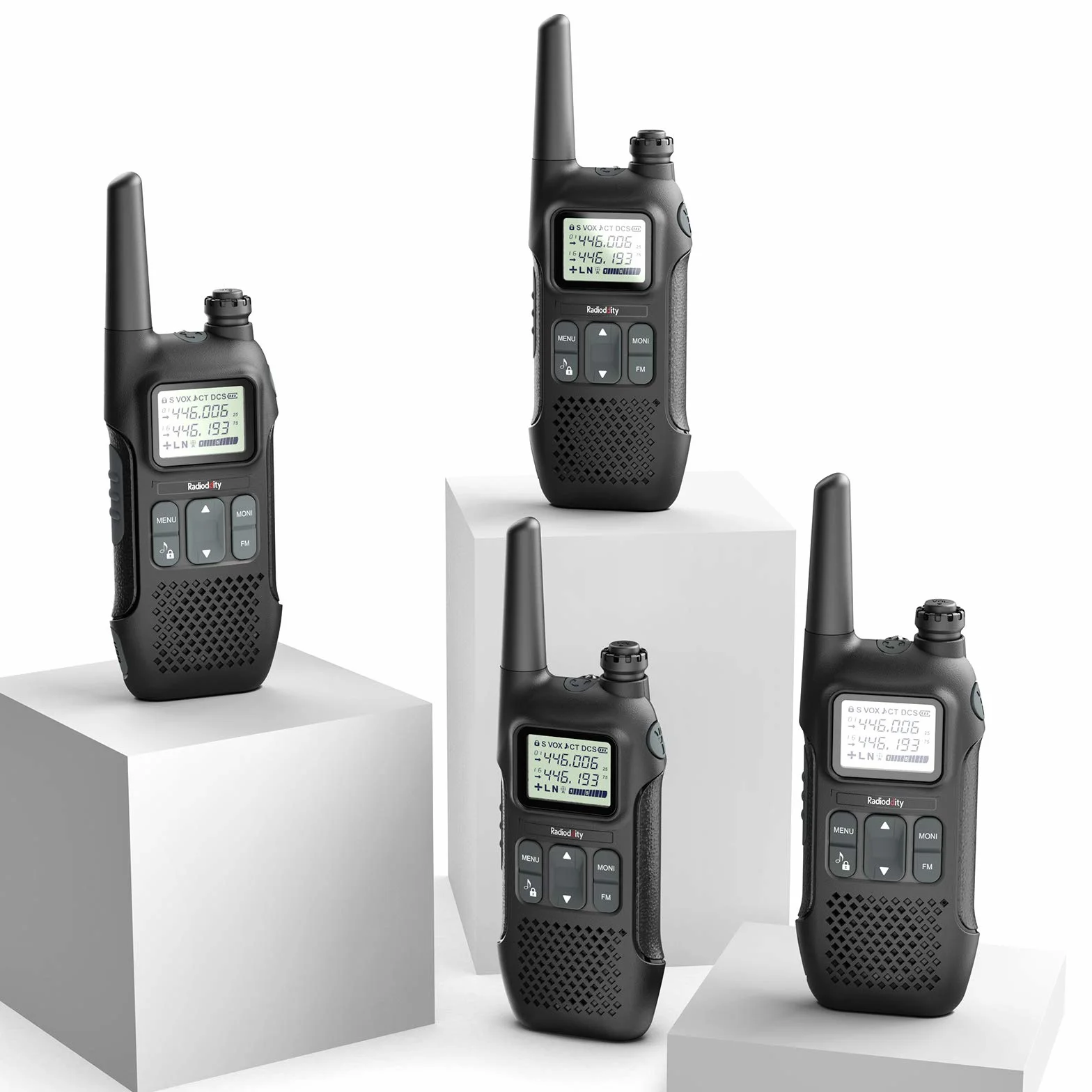 Radioddity PR-T1 PMR446 zestaw 4 krótkofalówek z wyświetlaczem LCD, zasięg 4 km, 16 kanałów, bez licencji, akumulator, kabel USB do ładowania, do aktywności na świeżym powietrzu, na kemping